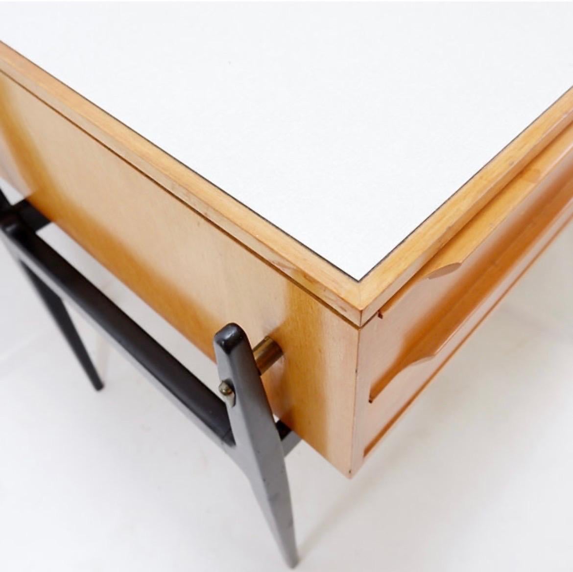 De coene escritorio estilo Alfred Hendrickx Bélgica 1950 en venta 7