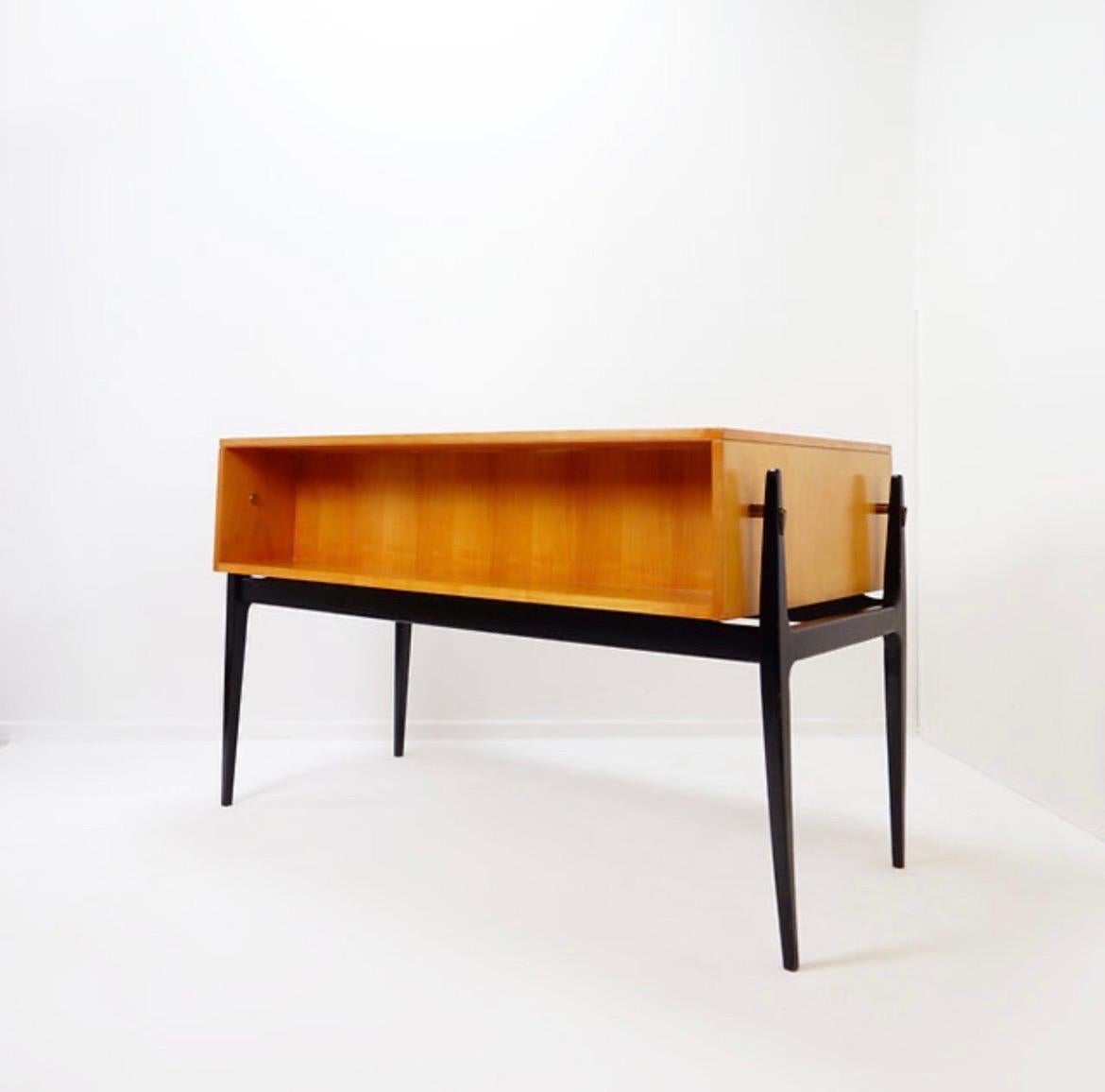 De coene escritorio estilo Alfred Hendrickx Bélgica 1950 Haya en venta