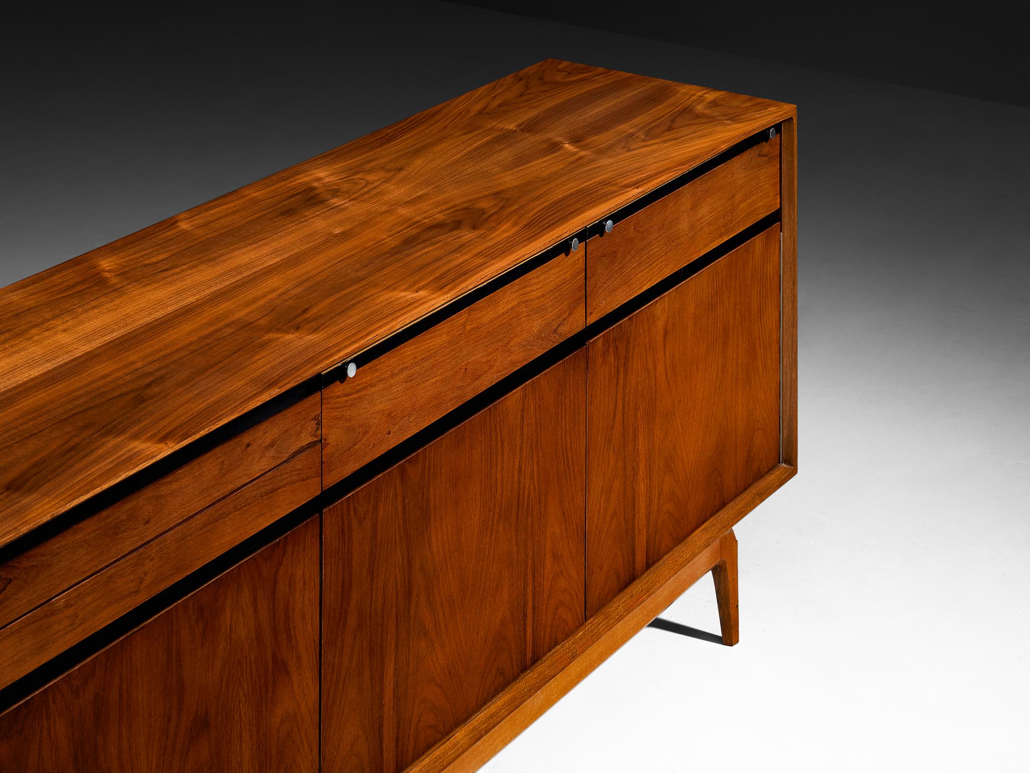 Mid-Century Modern Buffet 'Madison' de Coene Freres en noyer en vente
