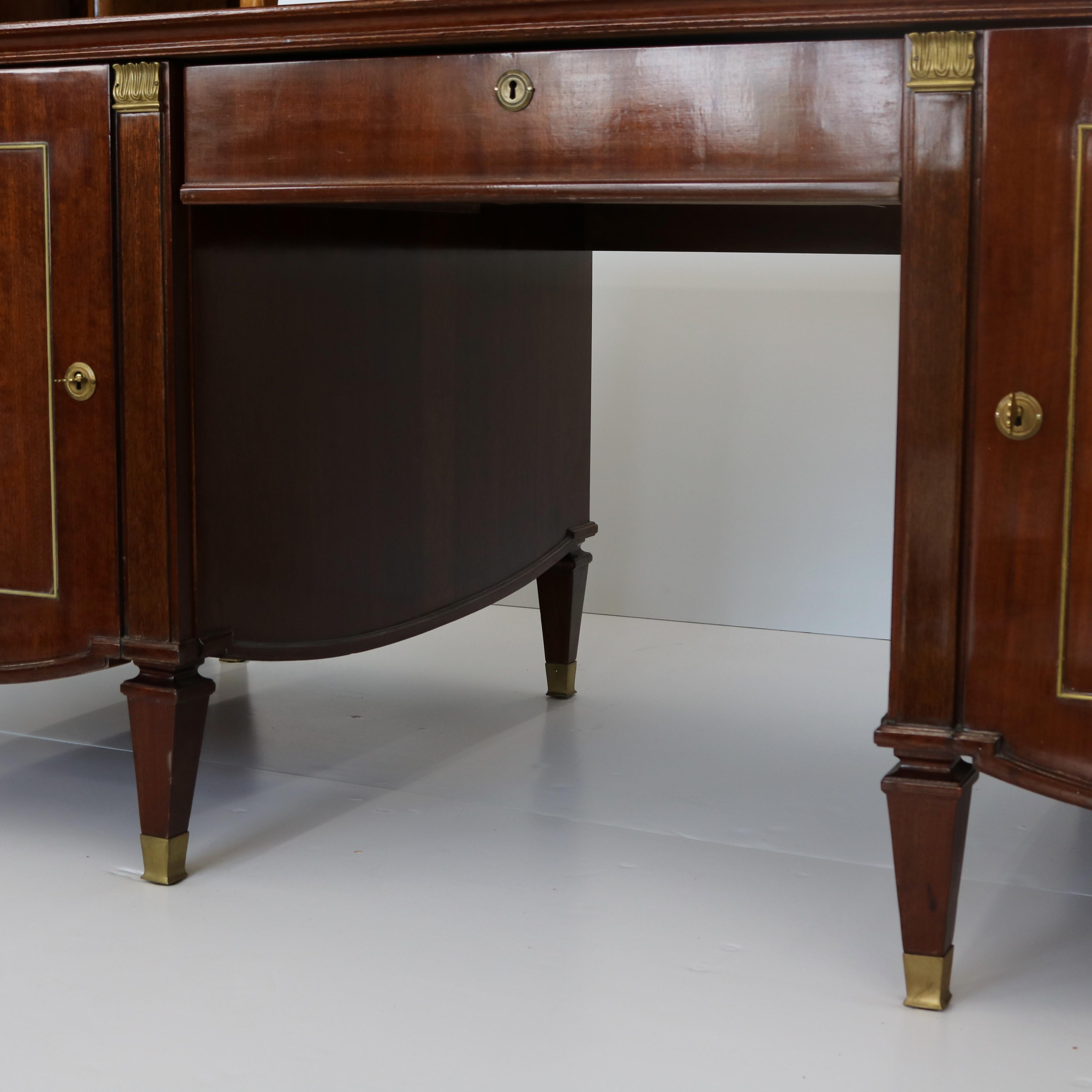 DE COENE FRÈRES Neoclassical Mahogany Desk, Belgium In Good Condition For Sale In New York, NY