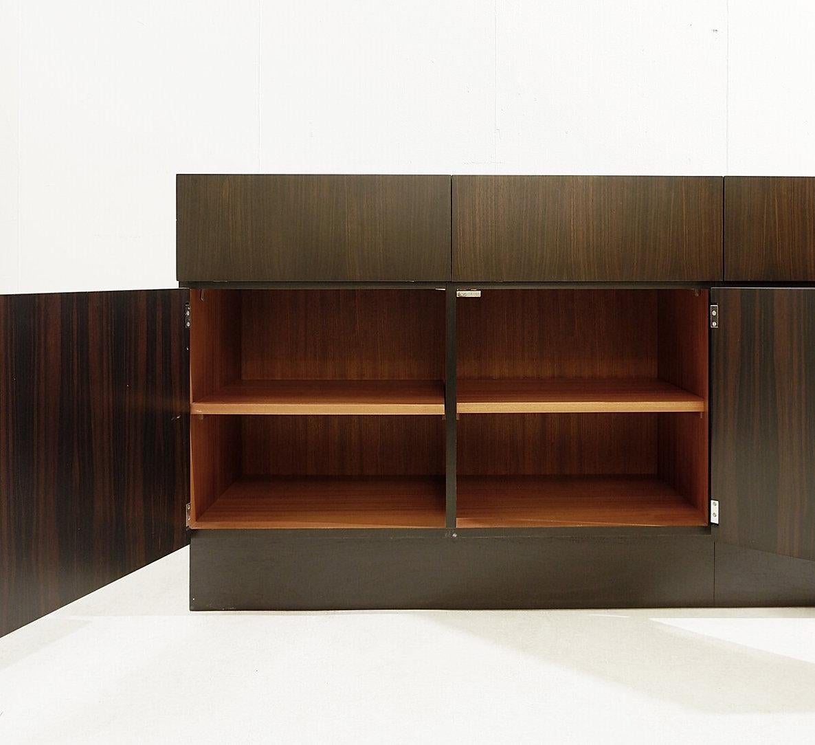 Grand buffet à base flottante De Coene, Belgique, années 1960 en vente 4