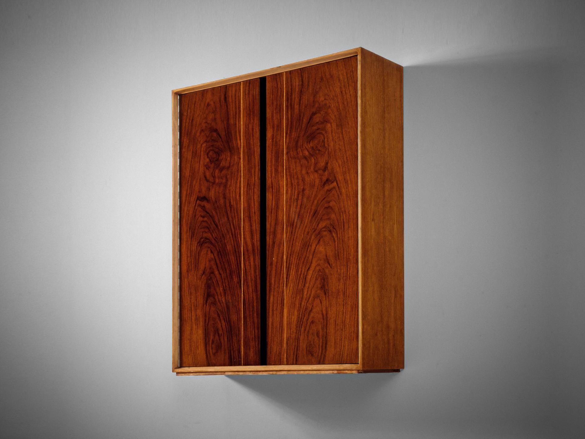De Coene Frères, wall-mounted bar cabinet model 'Madison', walnut, Belgium, 1958.

Floating wall-mounted dry bar in walnut by de Belgian manufacturer De Coene. The quality of pieces from these manufacturers are absolutely stunning and hold great