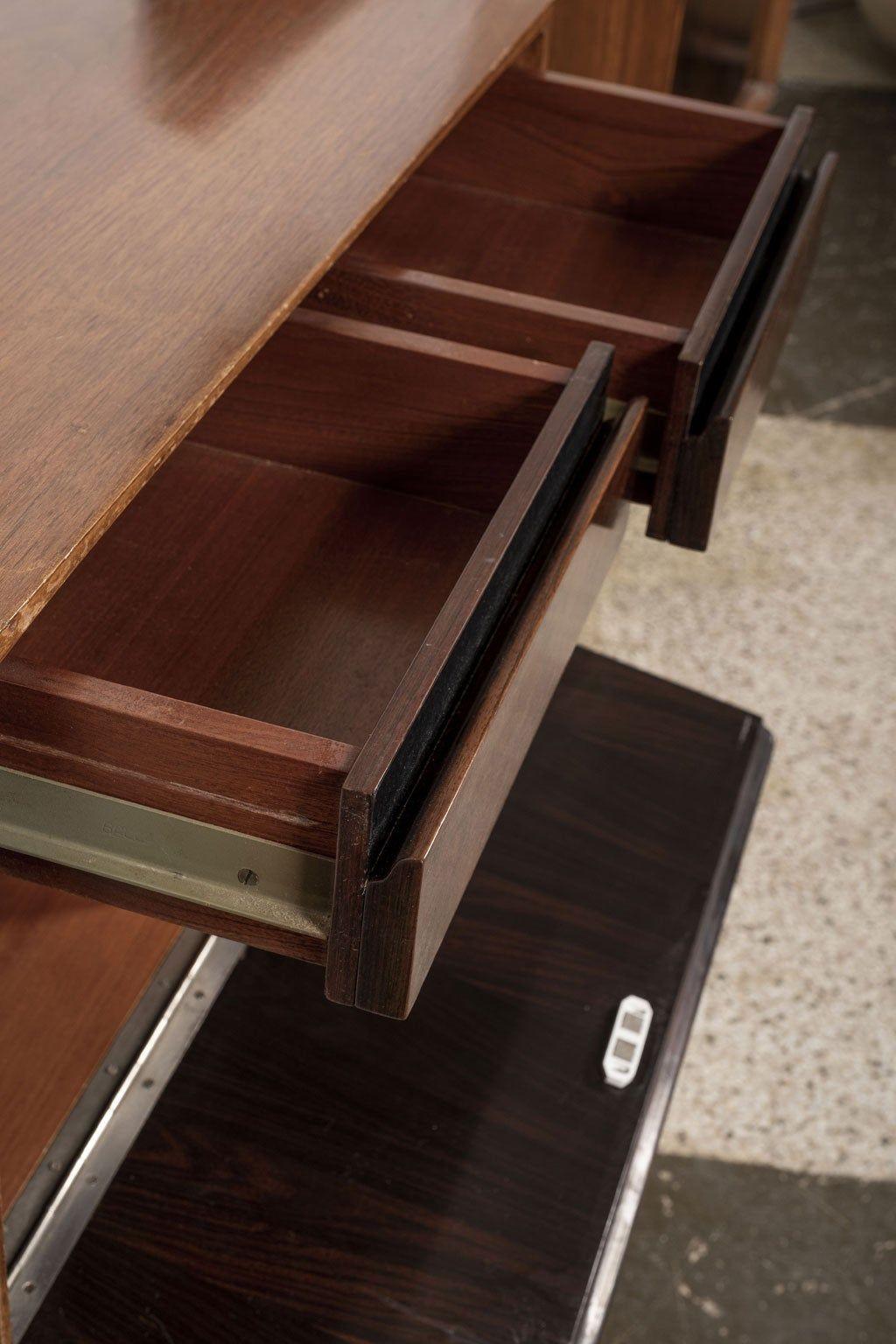 De Coene Wall-Mounted Bedside Table in Walnut and Rosewood For Sale 1