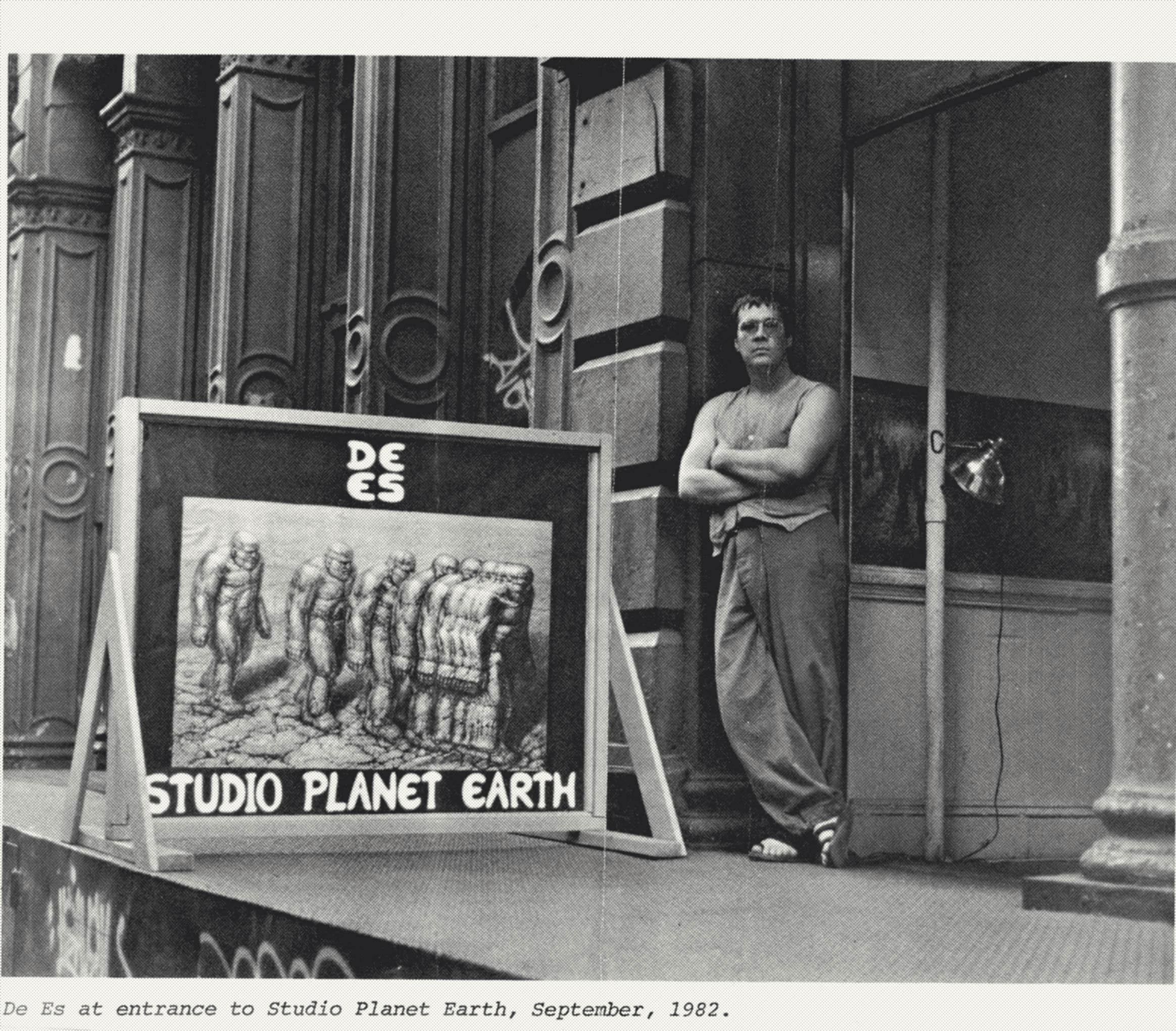 WEDGE Handgezeichnete Lithographie, Steinköpfe zweier Männer unter Druck, Sci-Fi-Porträt im Angebot 3