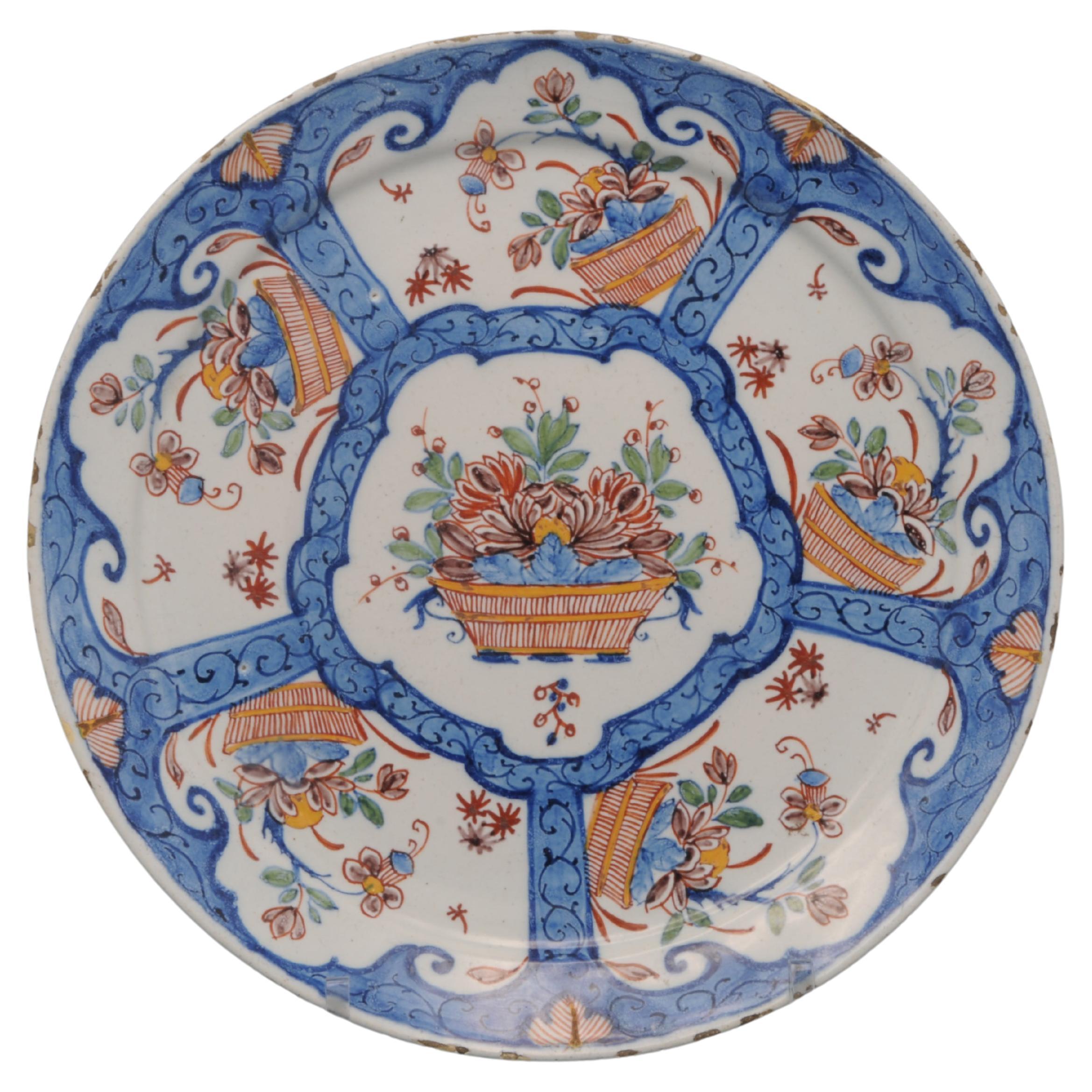 ''De Grieksche A', Dextra - Polychrome Delft plate For Sale