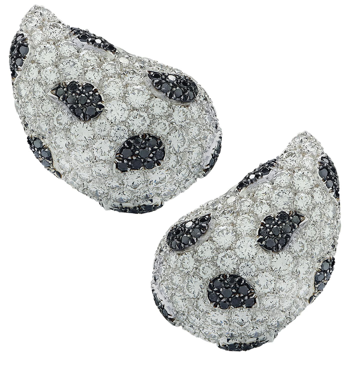 De Grisogono 3.90 Carat Black and White Diamond Stud Earrings In Excellent Condition In Miami, FL