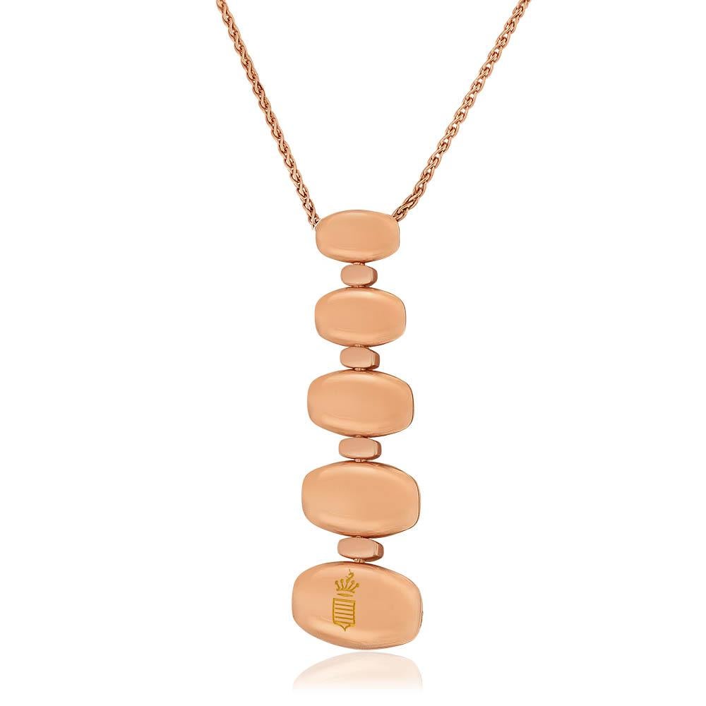 Stunning 5 tier necklace by de Grisogono
The necklace is 18K rose gold.
The necklace has 3.65 Carats in diamonds F VS.
Chain is 18” in length, and pendant is 2.5” in length.
The necklace weighs 24 grams.
Signed de Grisogono.
Comes with de Grisogono