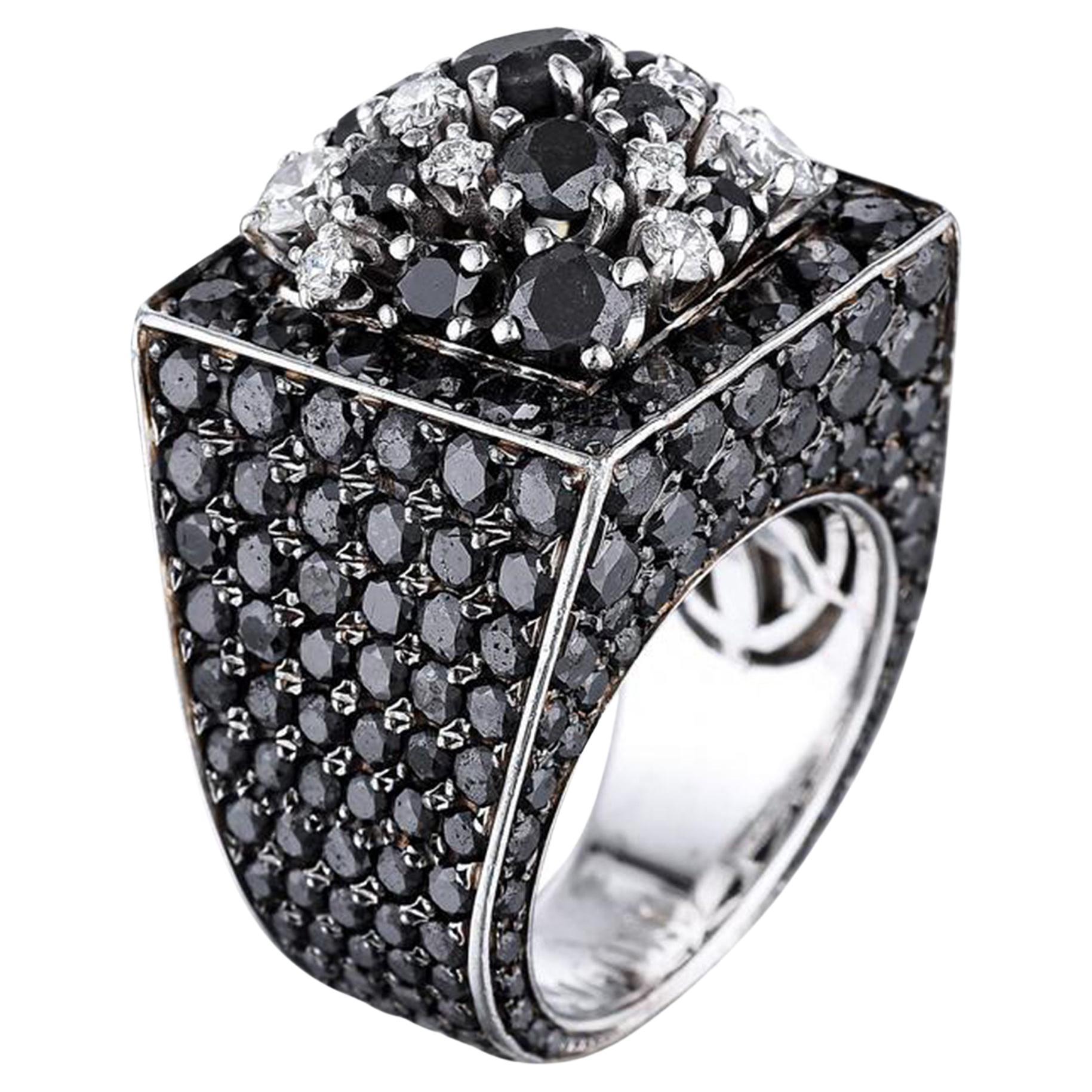 One of A Kind de GRISOGONO Diamond and Black Pearl Ring For Sale at 1stDibs