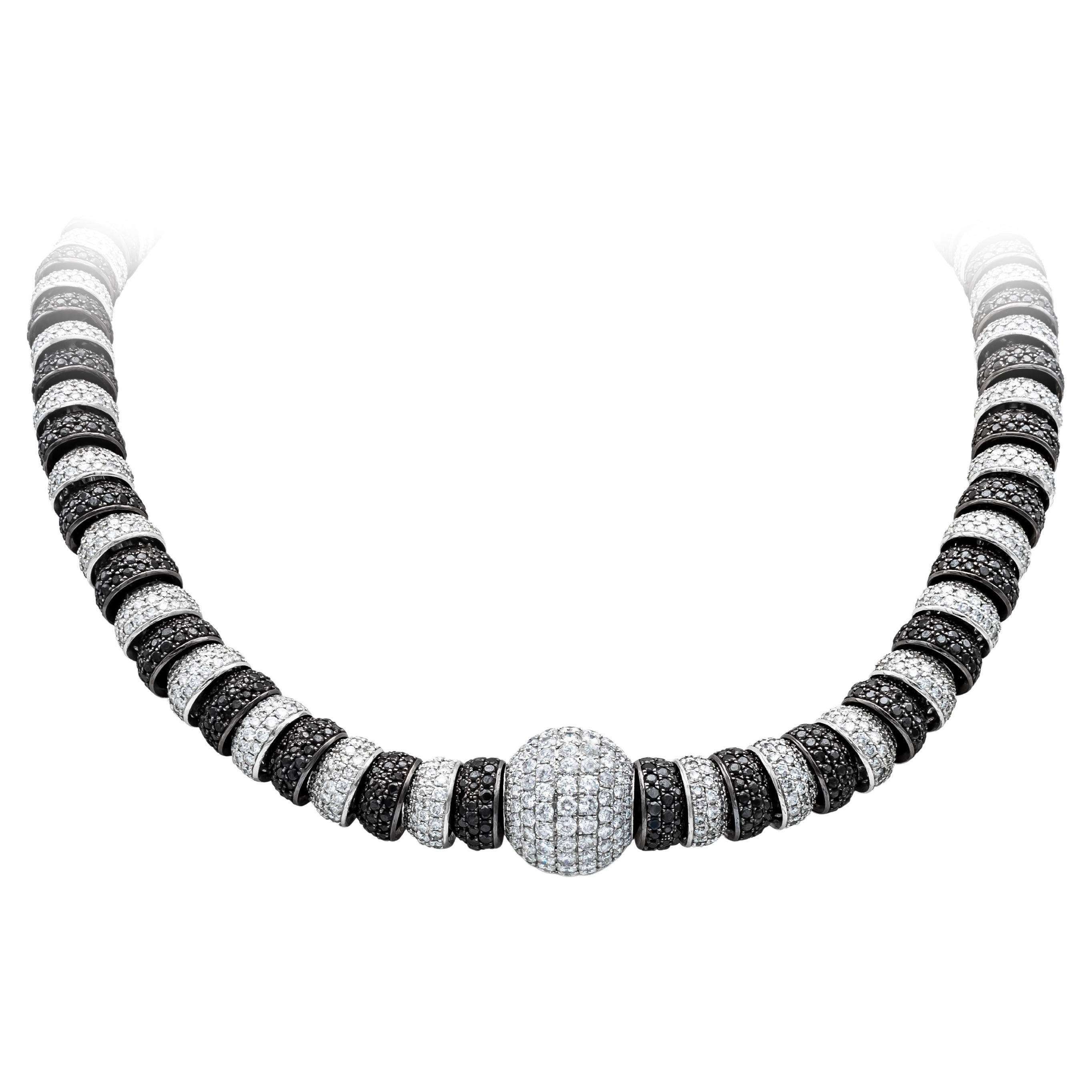 De Grisogono Collier de diamants noirs et blancs avec pièce centrale interchangeable 