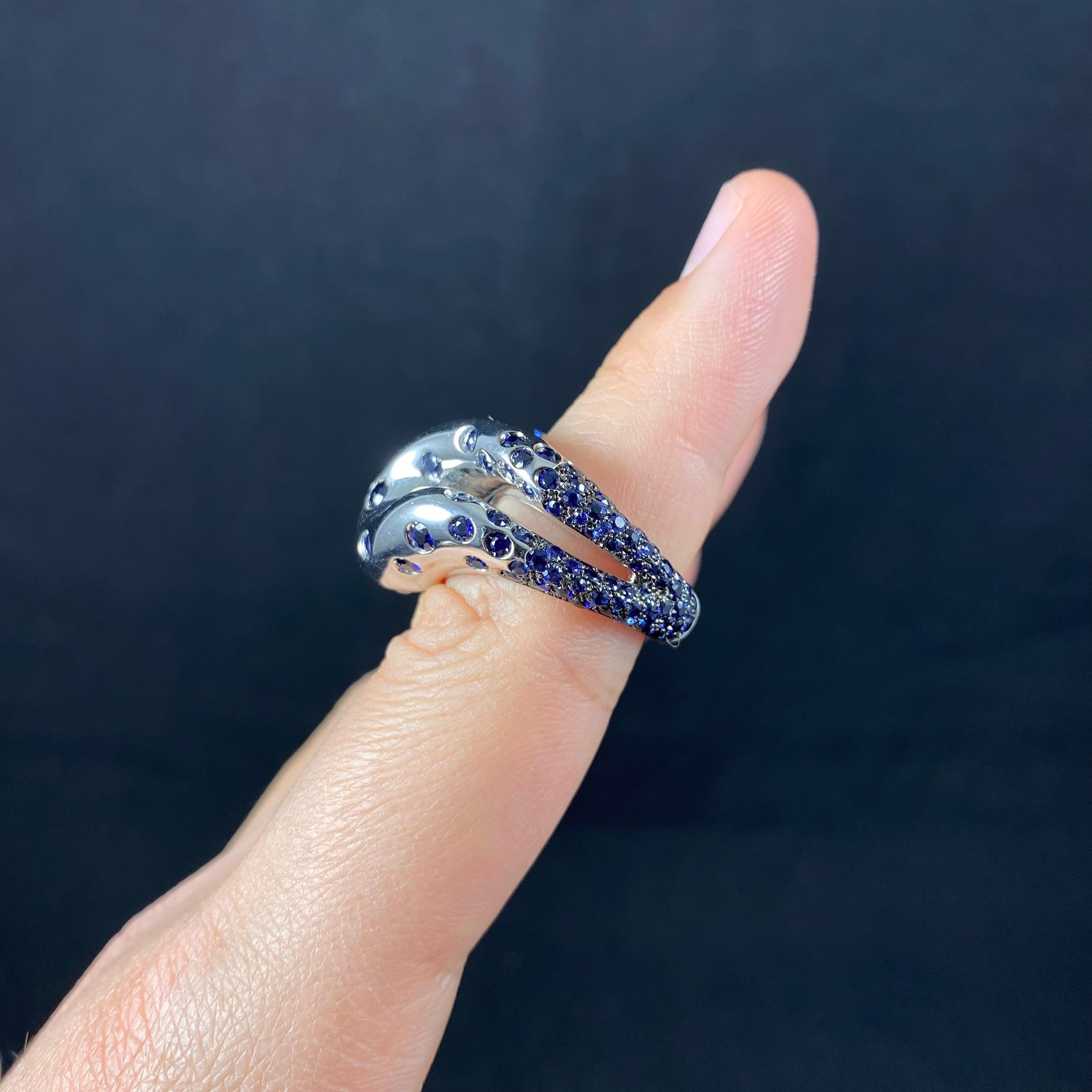 de GRISOGONO Blue Sapphire Pave Flush Serpent Snake Cocktail Ring White Gold For Sale 1