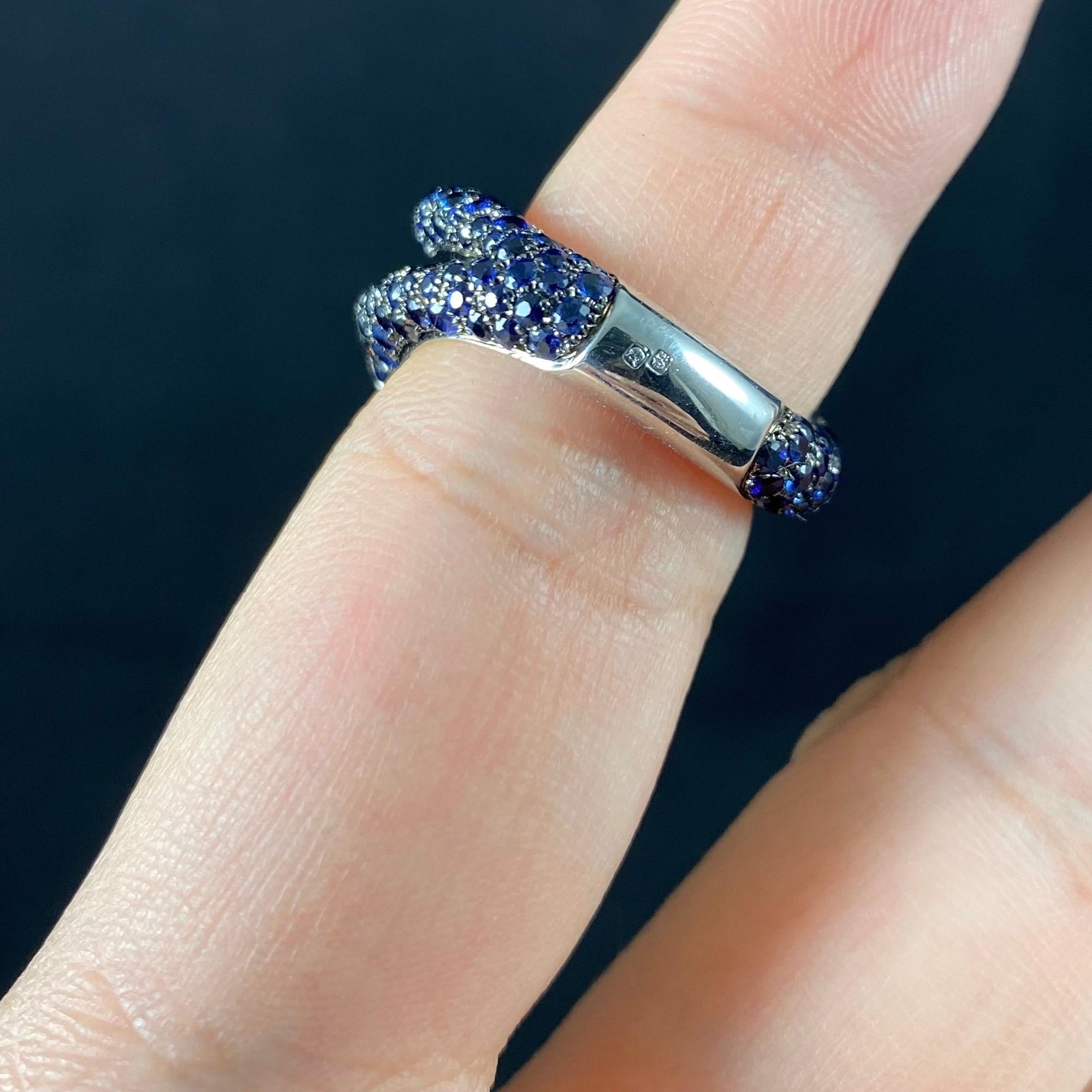 de GRISOGONO Blue Sapphire Pave Flush Serpent Snake Cocktail Ring White Gold For Sale 2