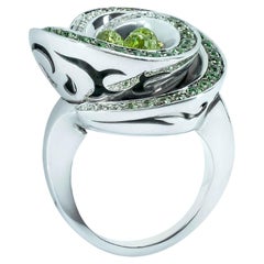 De GRISOGONO Chiocciola Bague en or blanc 18K Emeraude Tsavorite Péridot Diamant