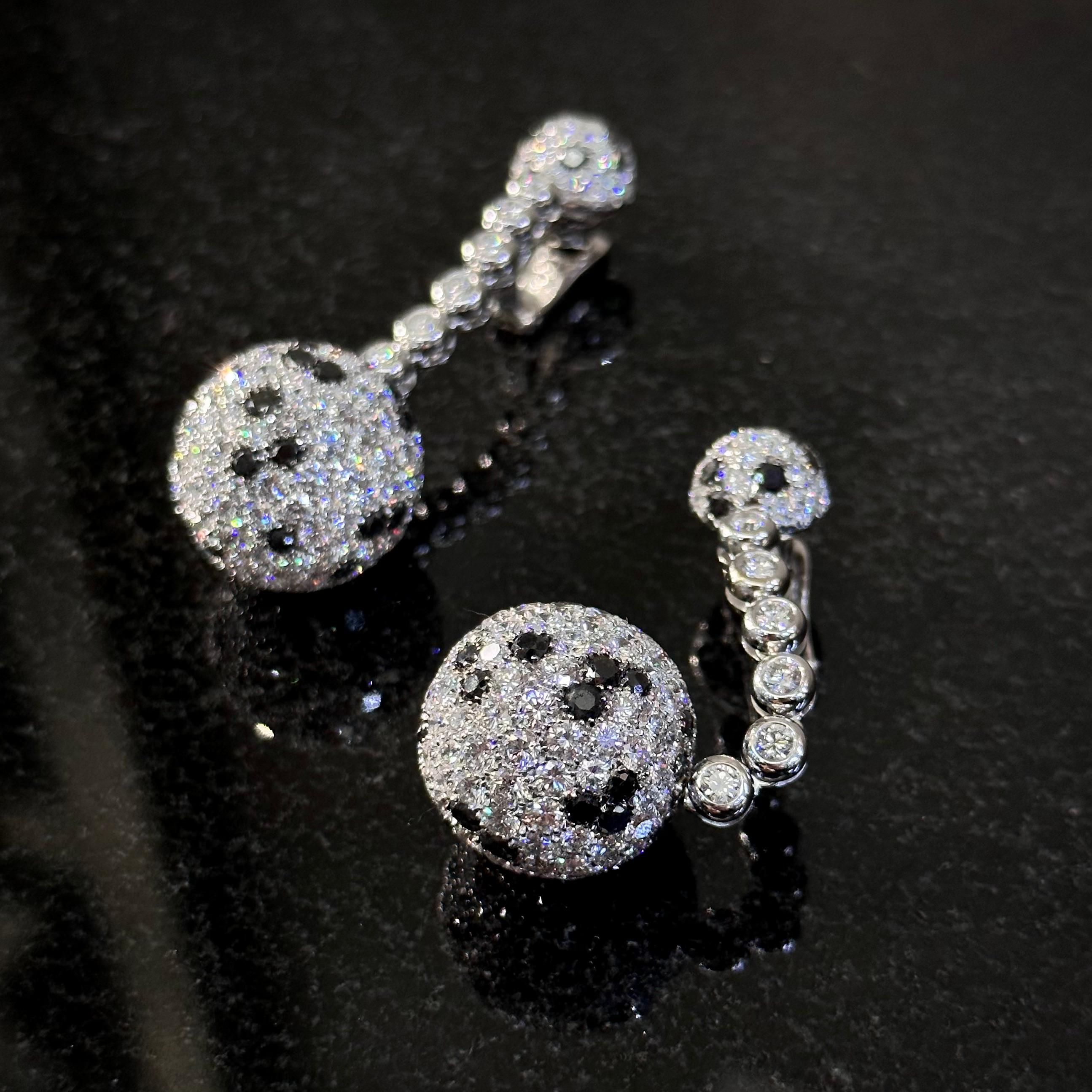 de GRISOGONO Colorless Black Diamond Boule Ball Drop Pendant Earrings White Gold For Sale 4