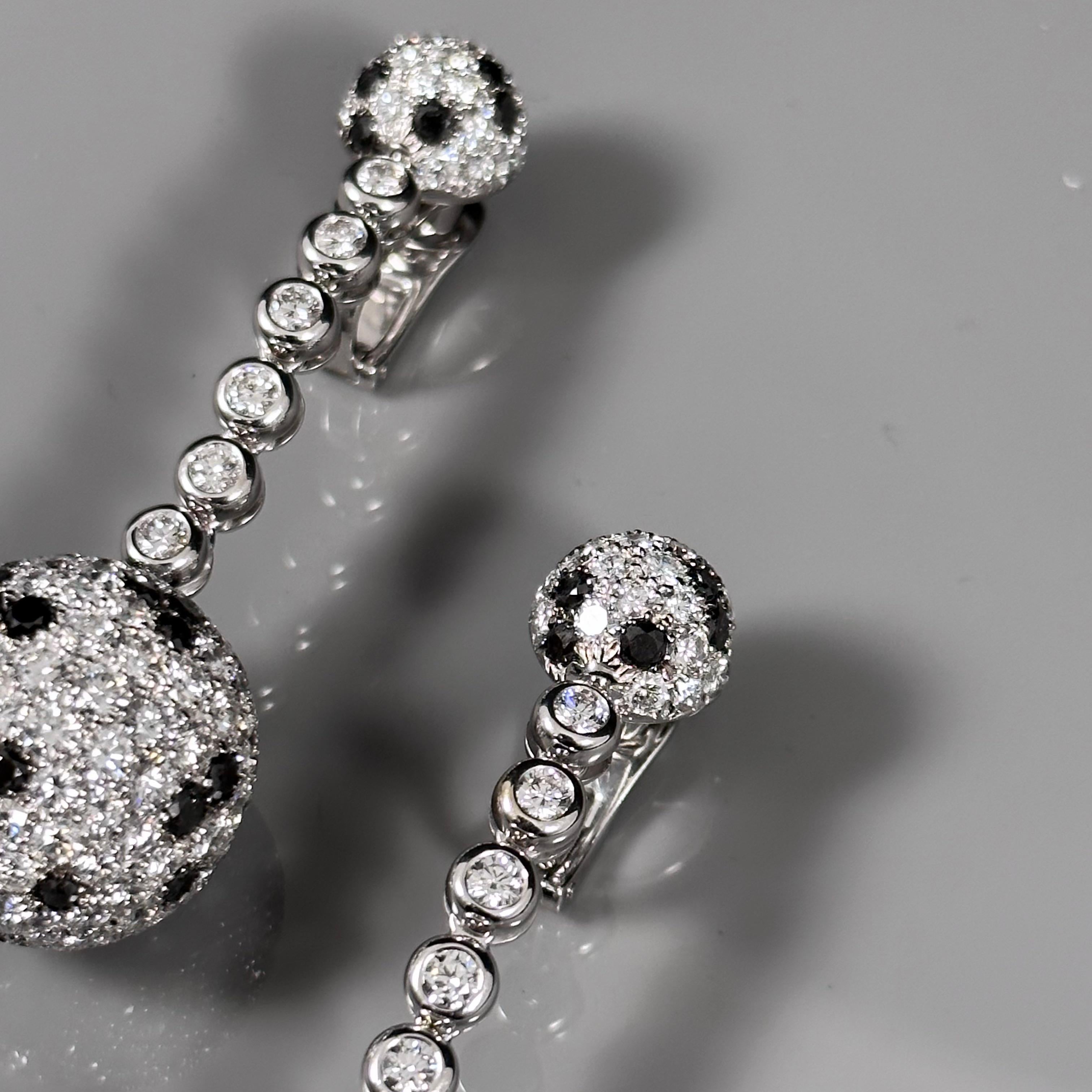 de GRISOGONO Colorless Black Diamond Boule Ball Drop Pendant Earrings White Gold For Sale 6