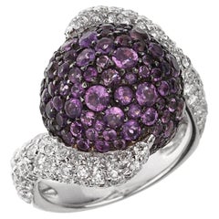 Anillo de cóctel de oro blanco de 18k con diamantes y amatista De Grisogono