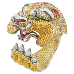 De Grisogono Diamant- und Edelstein-Manschettenarmband mit Löwen
