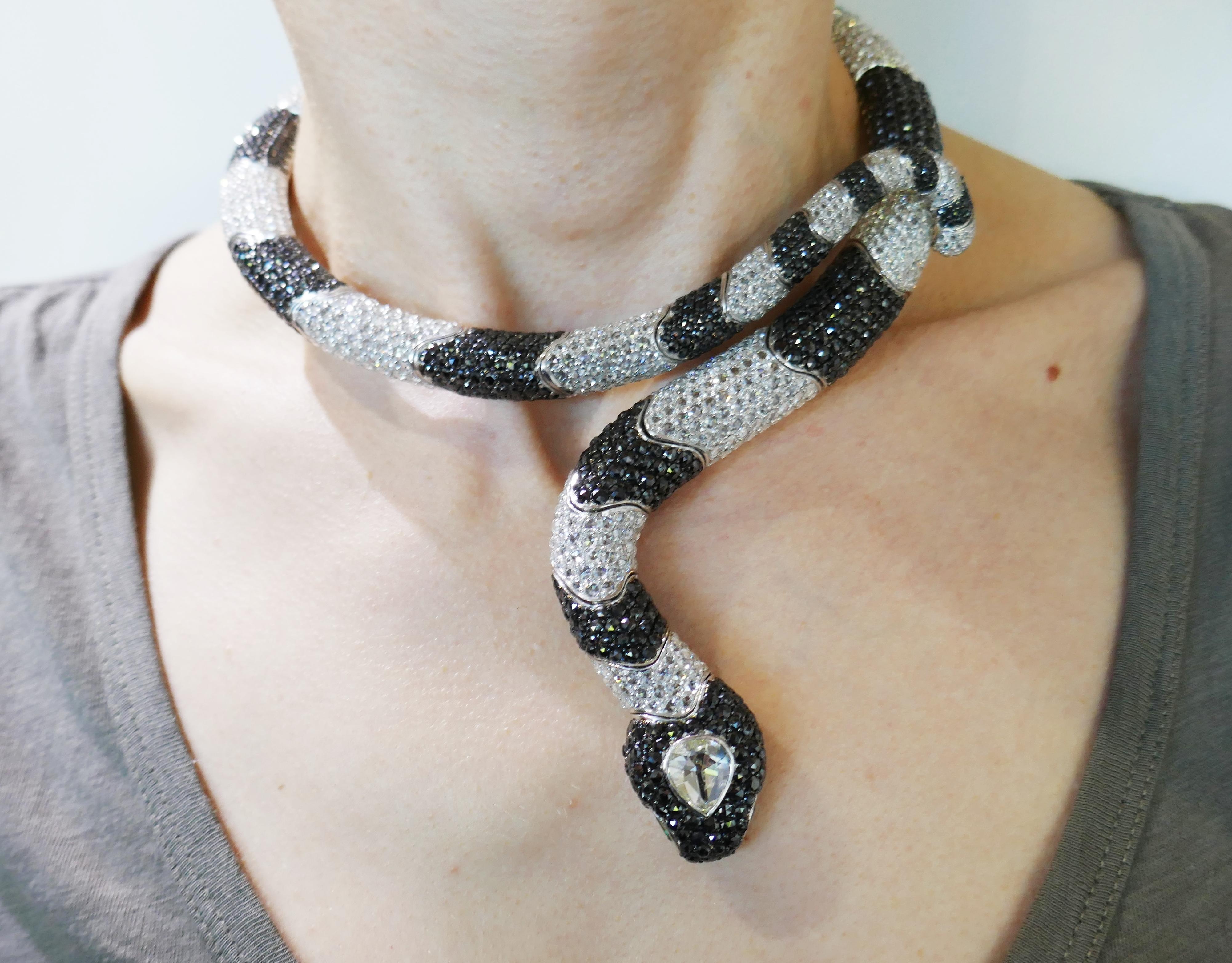 Stunning one-of-a-kind snake necklace created by De Grisogono, a Swiss luxury jewelry house. Dramatic and bold, the necklace is a great addition to your jewelry collection. 
The necklace is made of 18 karat white gold and encrusted with rose cut