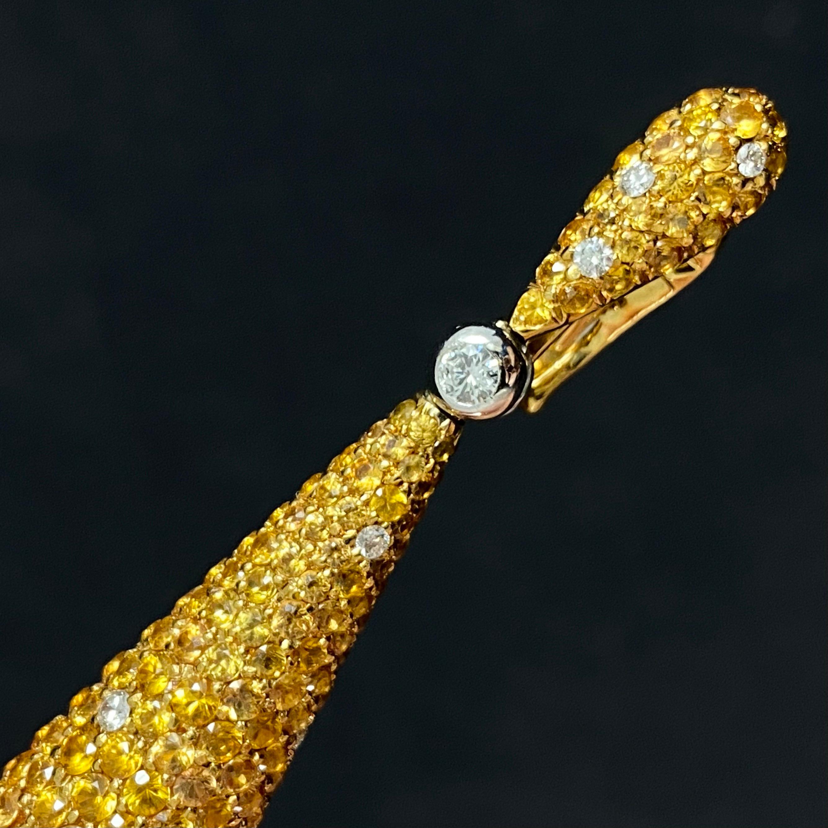 de GRISOGONO Gocce 25 Carat Yellow Sapphire Diamond Yellow Gold Drop Earrings In Good Condition In Lisbon, PT