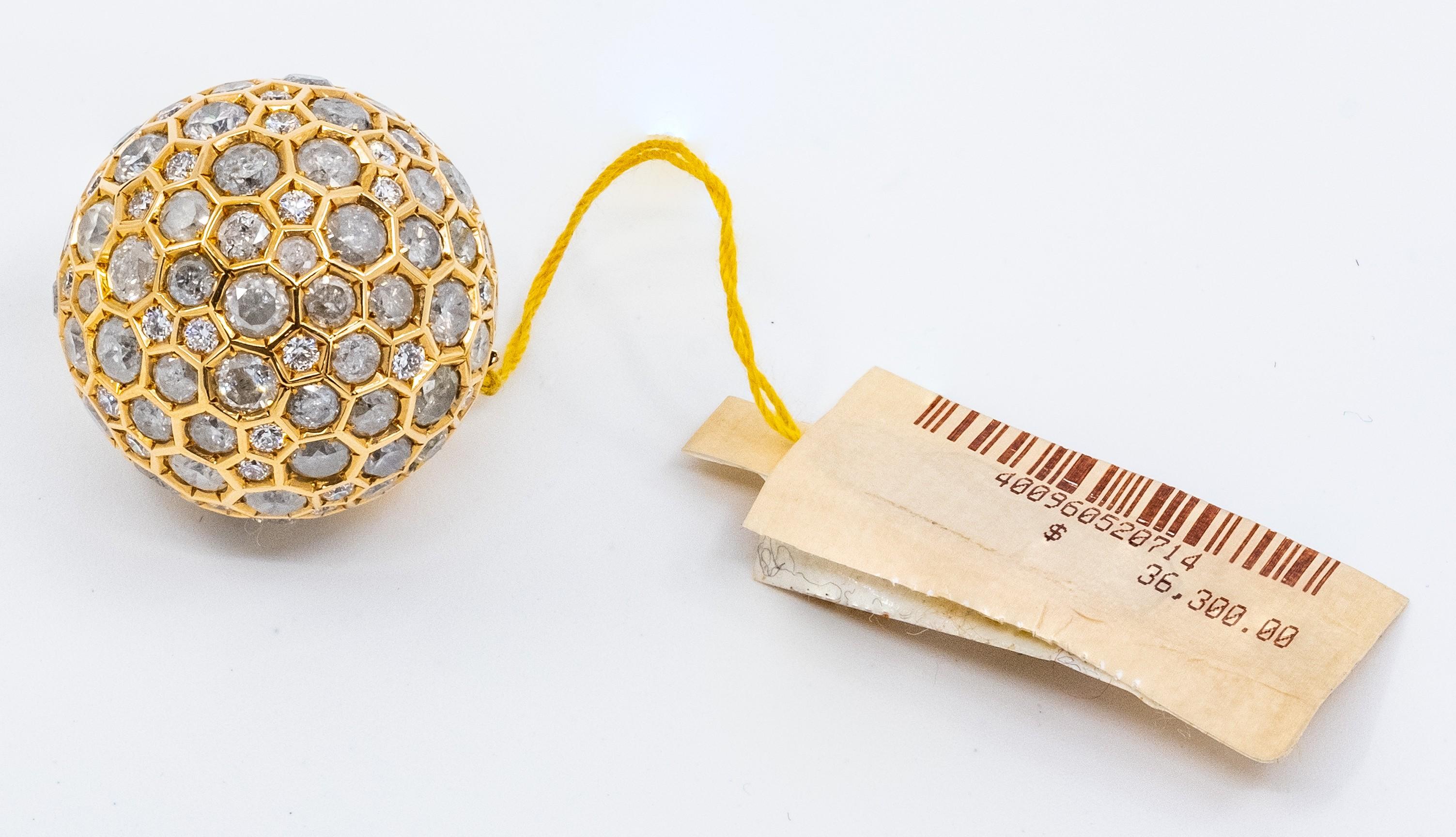 de GRISOGONO Boucles d'oreilles en diamant glacé Neuf - En vente à New York, NY