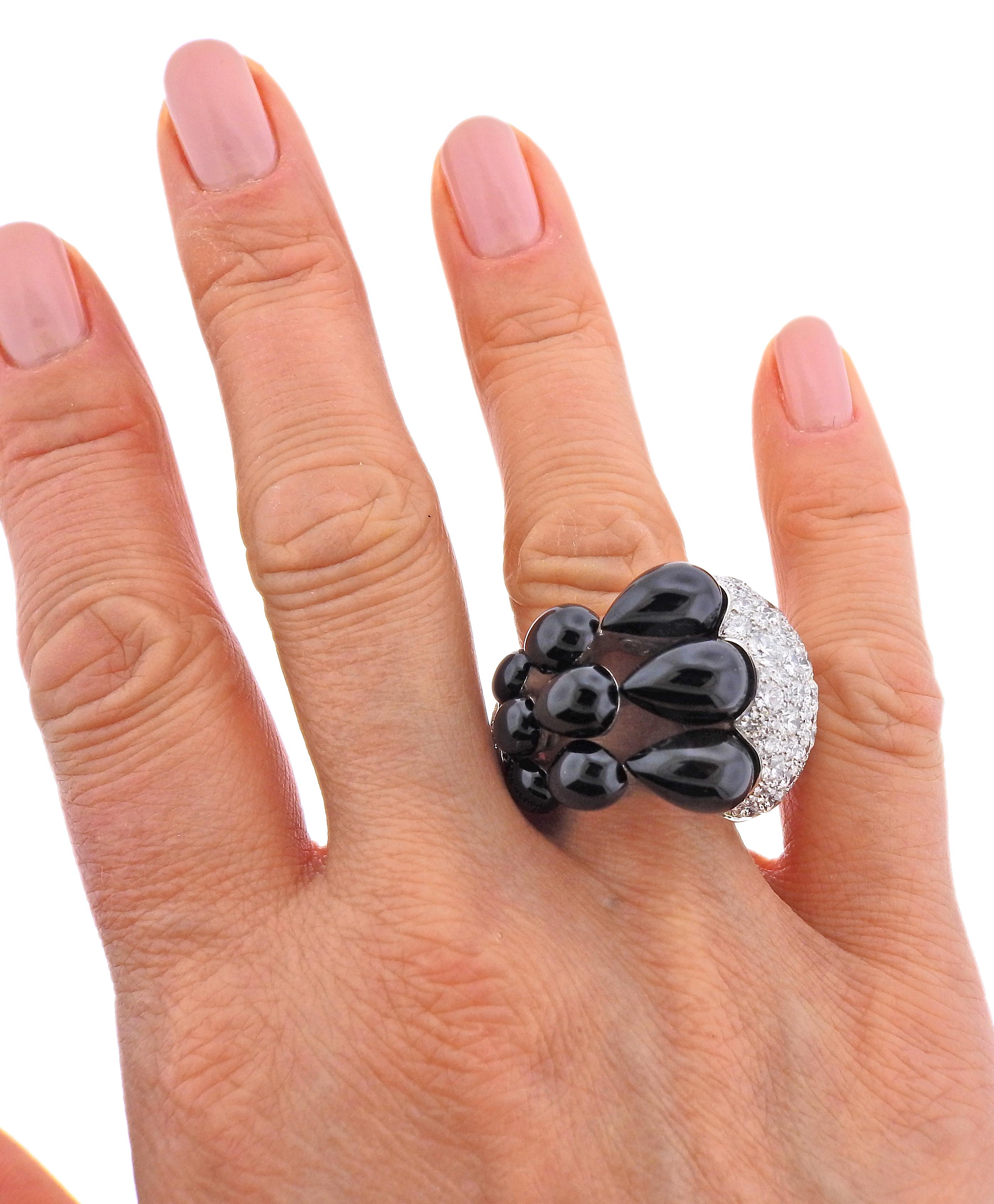 De Grisogono India White Gold 7.65 Carat Diamond Onyx Ring In New Condition For Sale In Lambertville, NJ