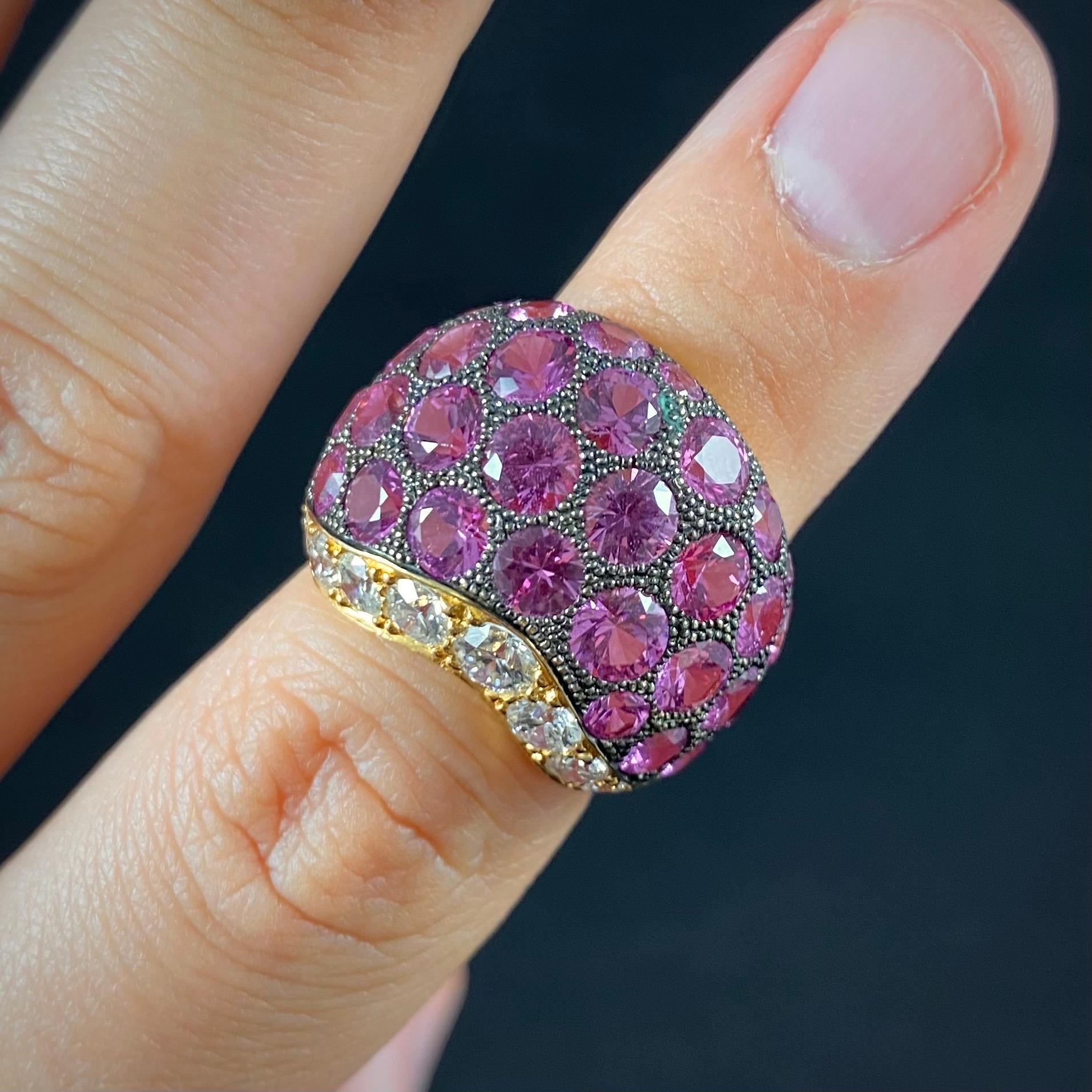 Round Cut de GRISOGONO Pink Sapphire Diamond Pave Wishbone Bombe Cocktail Ring Yellow Gold For Sale