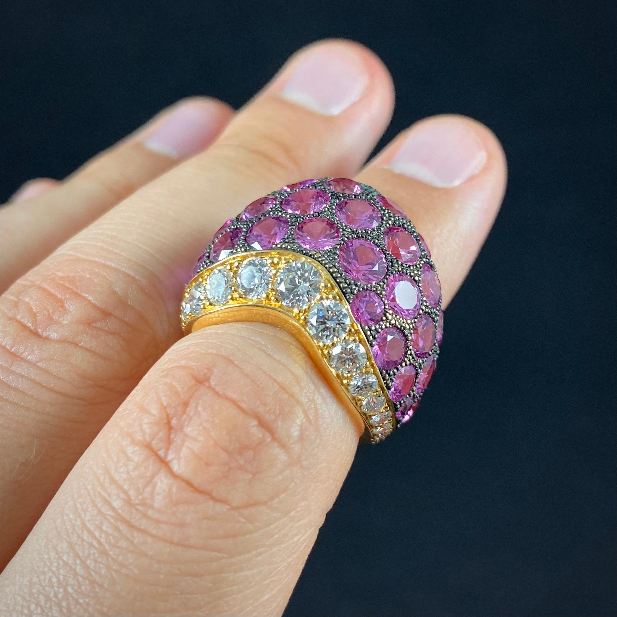 de GRISOGONO Pink Sapphire Diamond Pave Wishbone Bombe Cocktail Ring Yellow Gold In Good Condition For Sale In Lisbon, PT