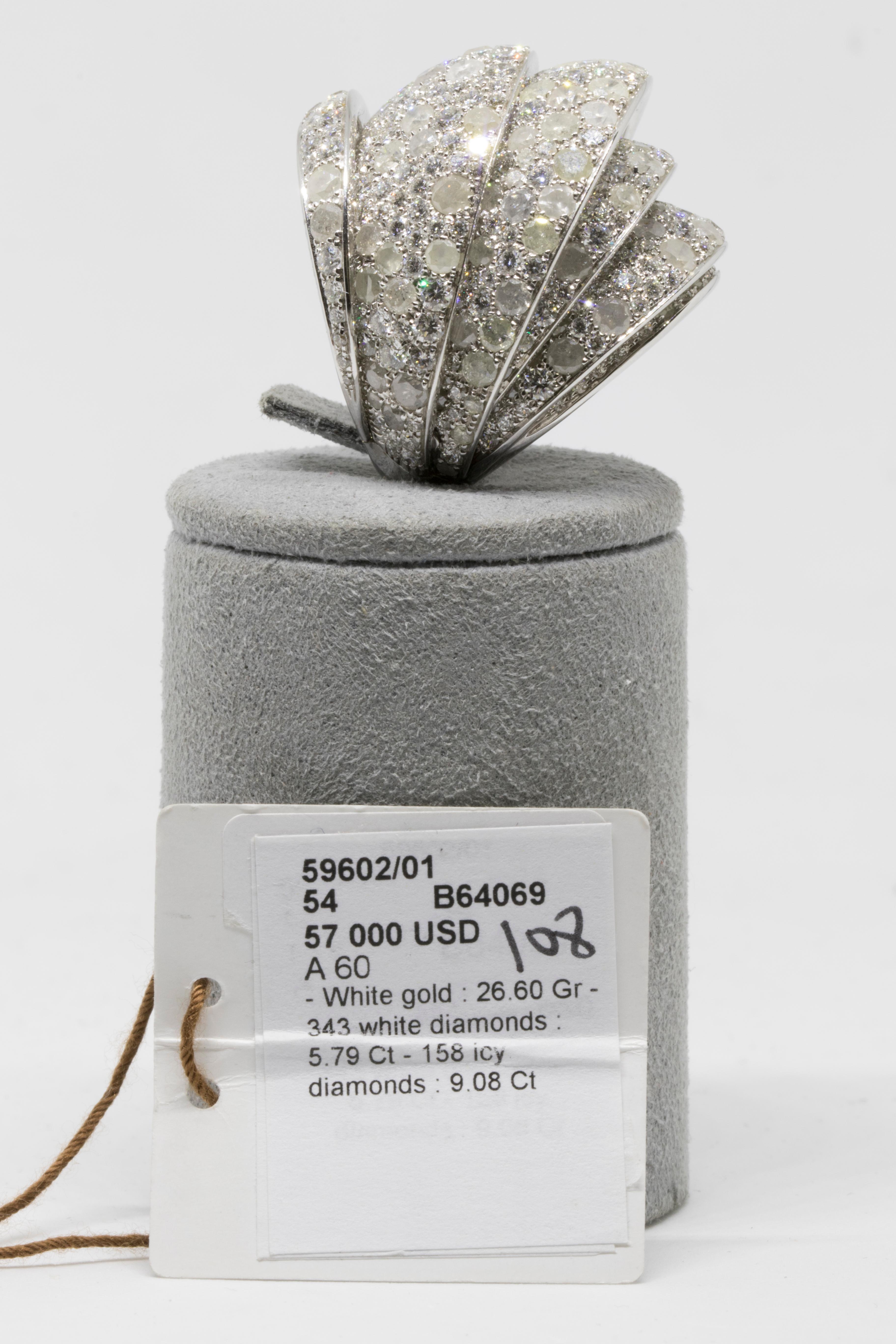 de GRISOGONO White Gold Ring w/ Icy White Diamonds In New Condition For Sale In New York, NY