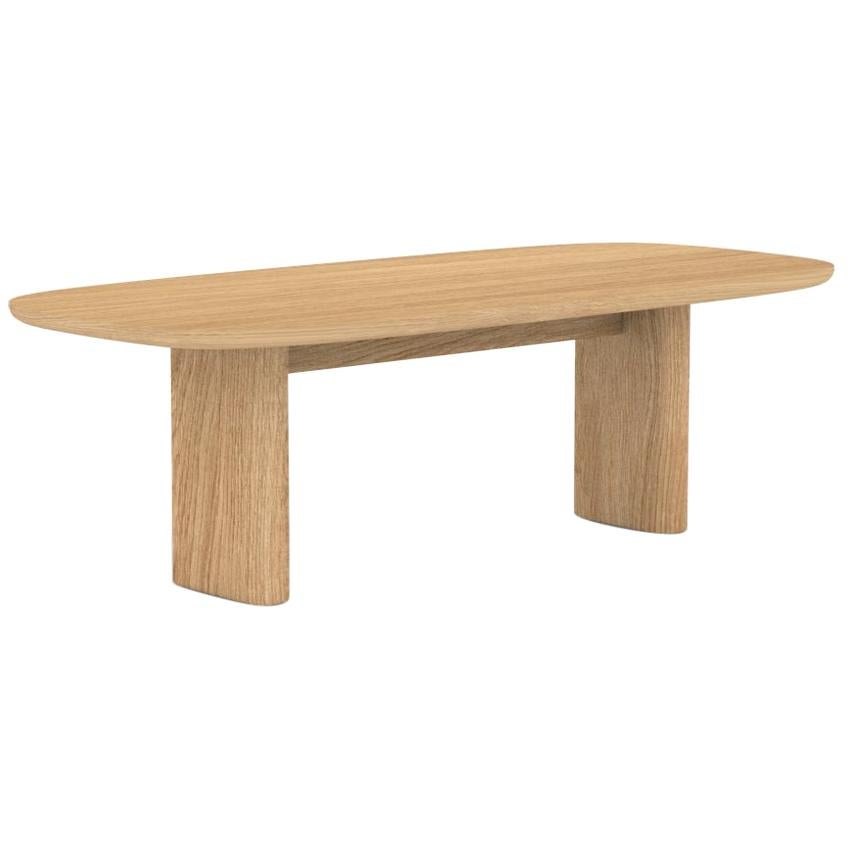 The De la Paz dining table was designed to make a statement around the beauty of white oak’s veneer. It’s boldness and organic forms makes it shine upon other dining tables. The work of the wood is by Mexican artisans. The top made out of solid wood