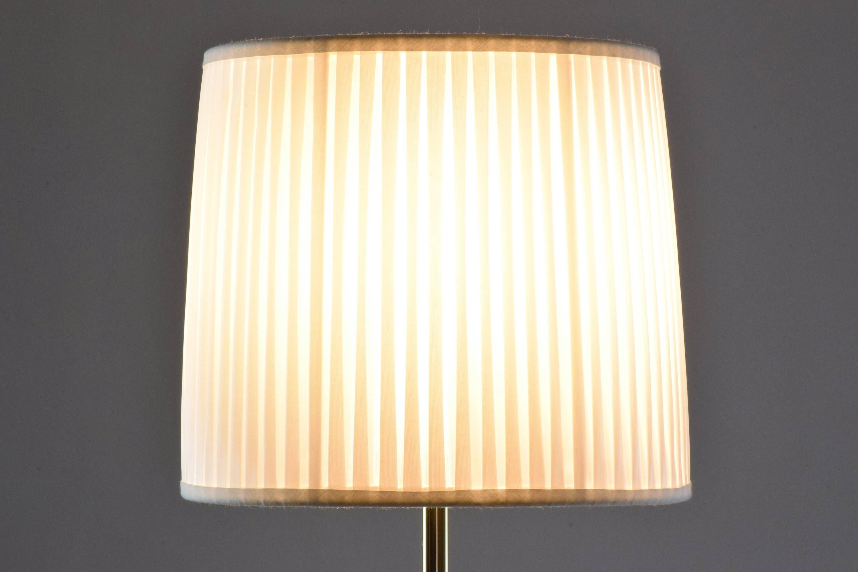 De-Light F1 lampadaire contemporain à double lumière en laiton, collection Flow en vente 6