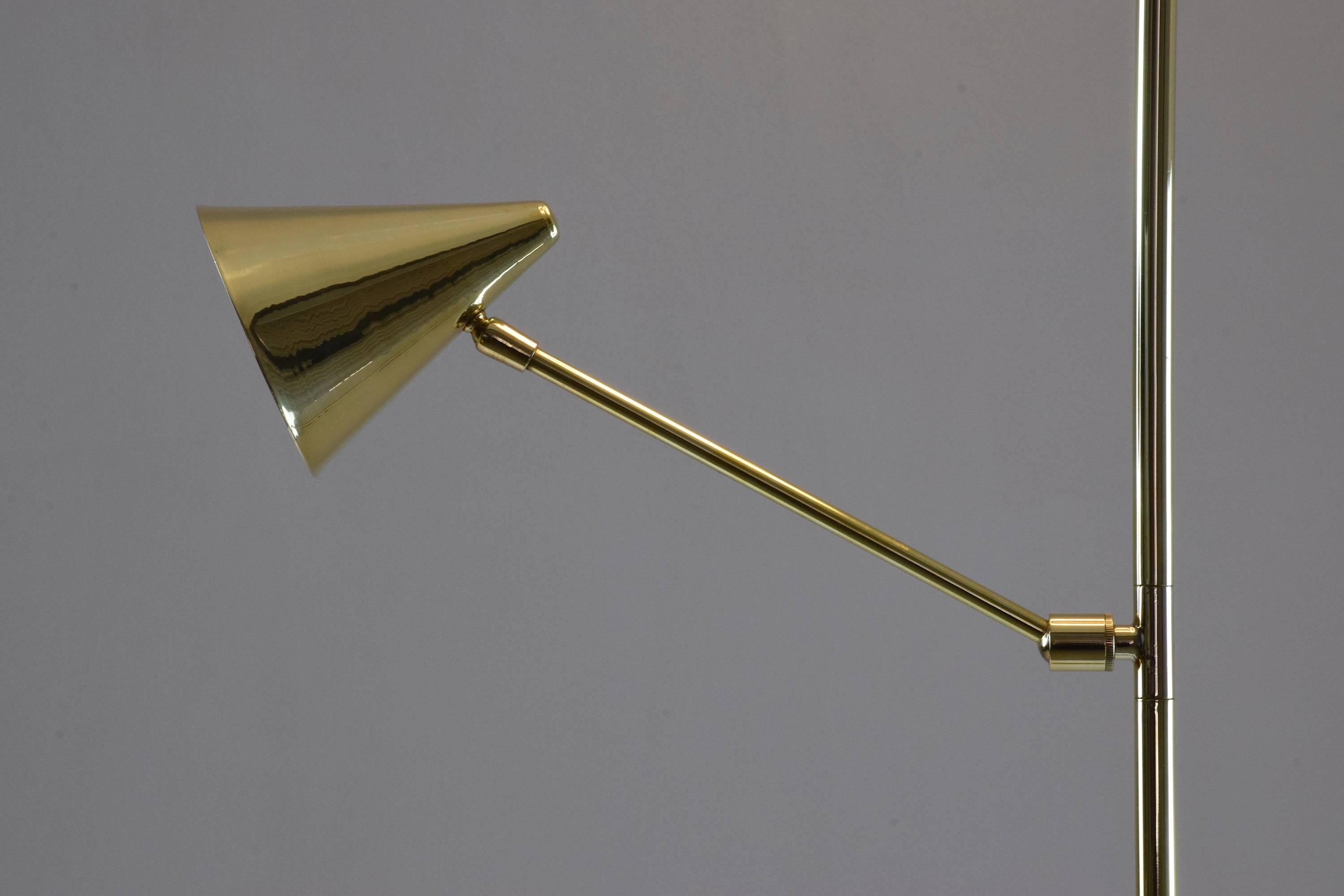 De-Light F1 lampadaire contemporain à double lumière en laiton, collection Flow en vente 2
