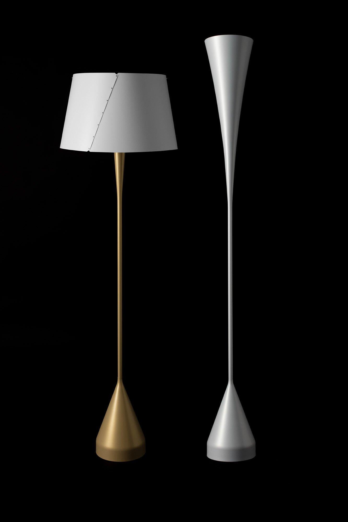 deluxa touch lamp