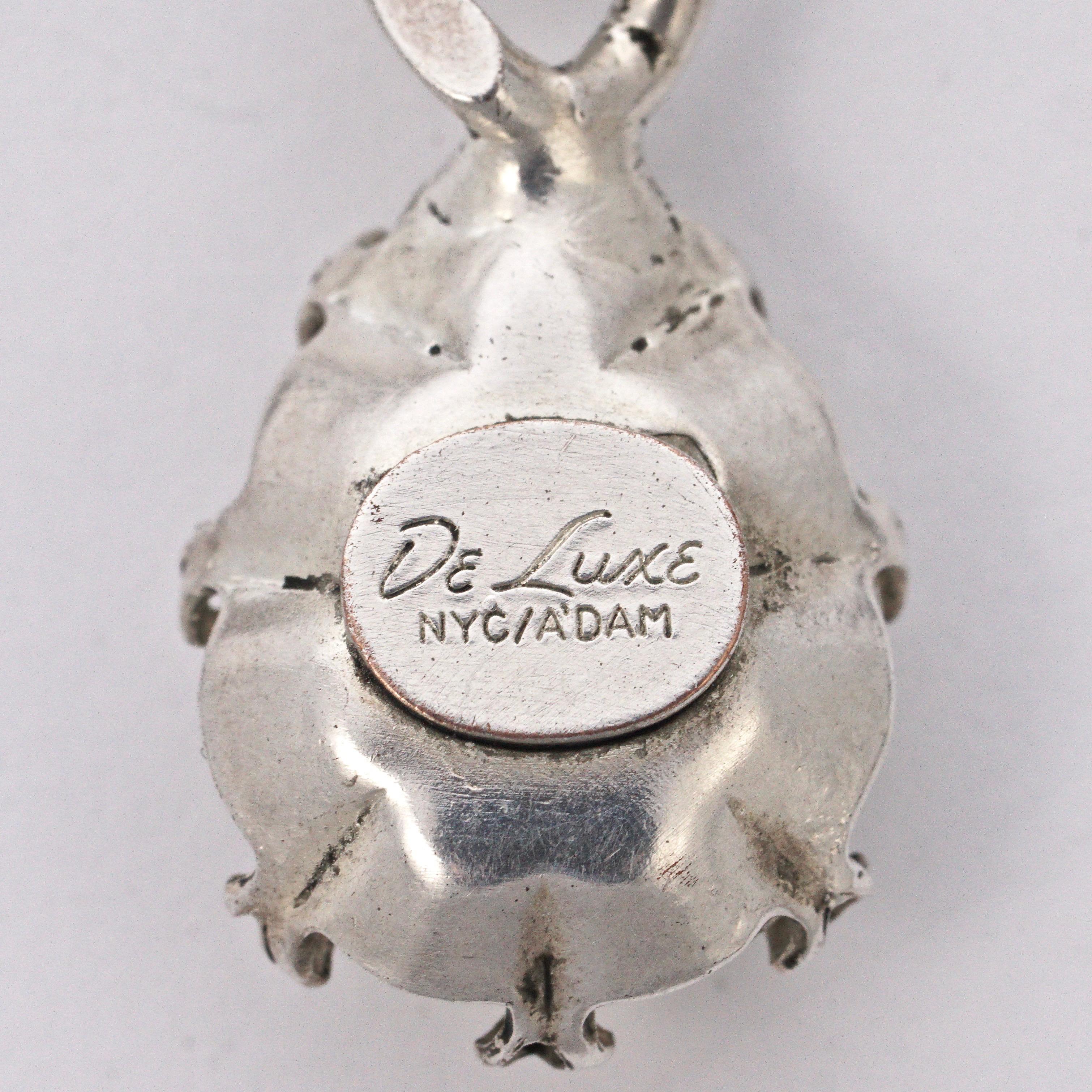 De Luxe NYC/A'dam Silberfarbene, weiße, durchsichtige Opalglas-Tropfen-Halskette im Angebot 6