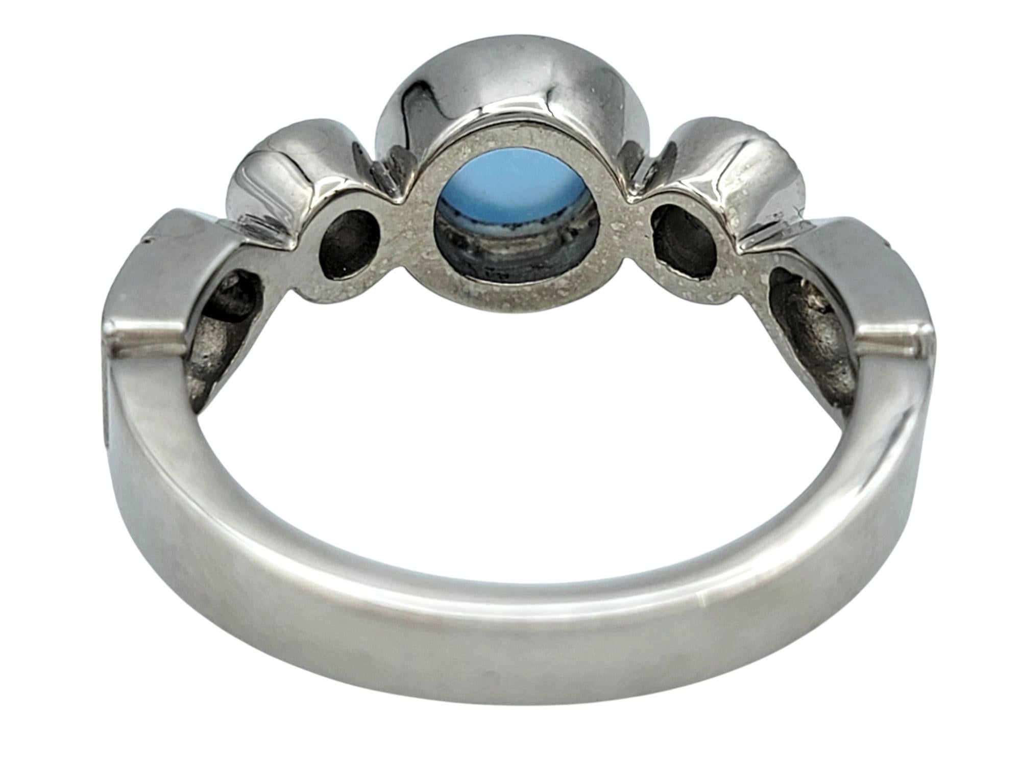 De Merini Bague en or blanc 18 carats avec aigue-marine cabochon et diamants à bord milgrain Pour femmes en vente