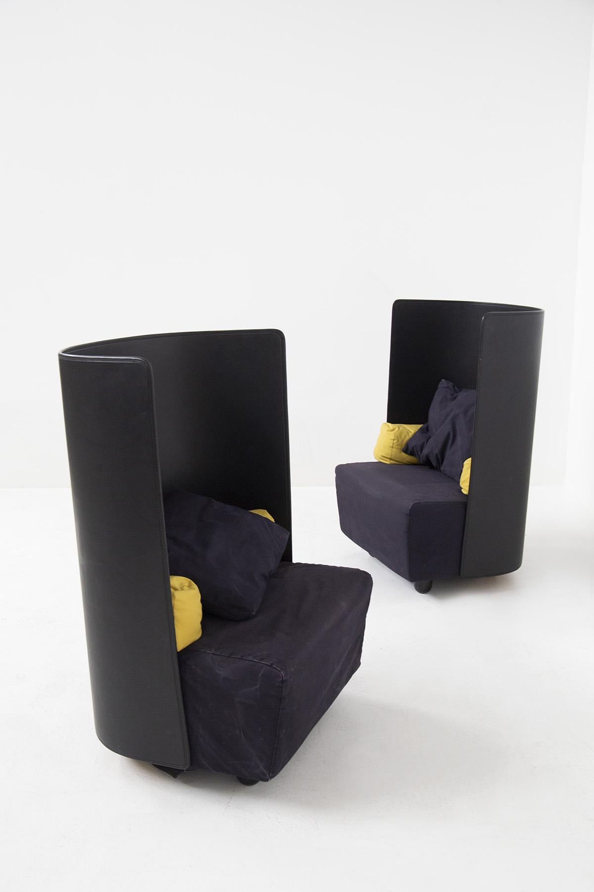 De Pas, D'Urbino and Zanotta Black and Yellow Armchairs In Good Condition For Sale In Milano, IT