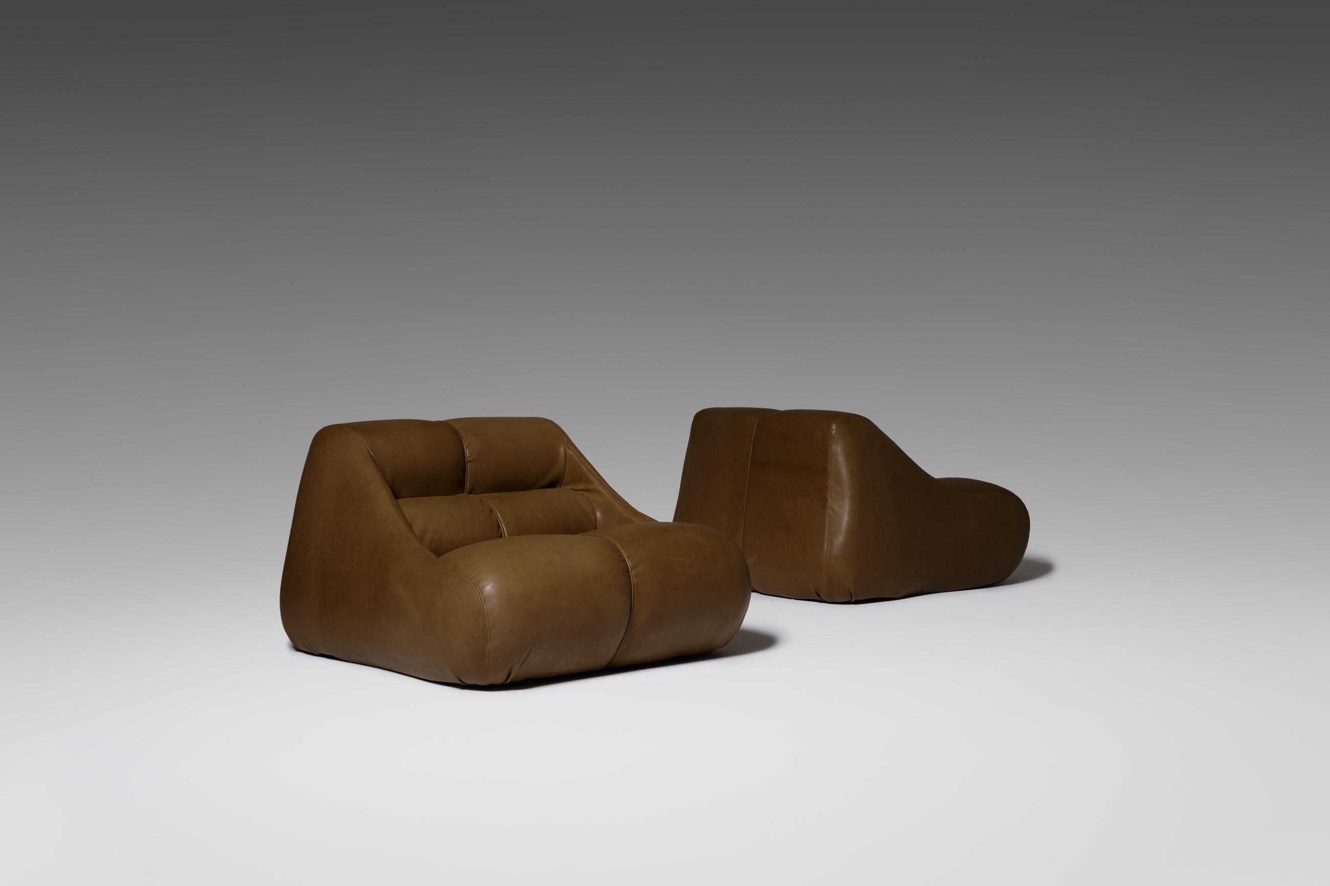Mid-Century Modern De Pas, D’Urbino & Lomazzi ‘Cuingam’ Lounge chairs, Set of two
