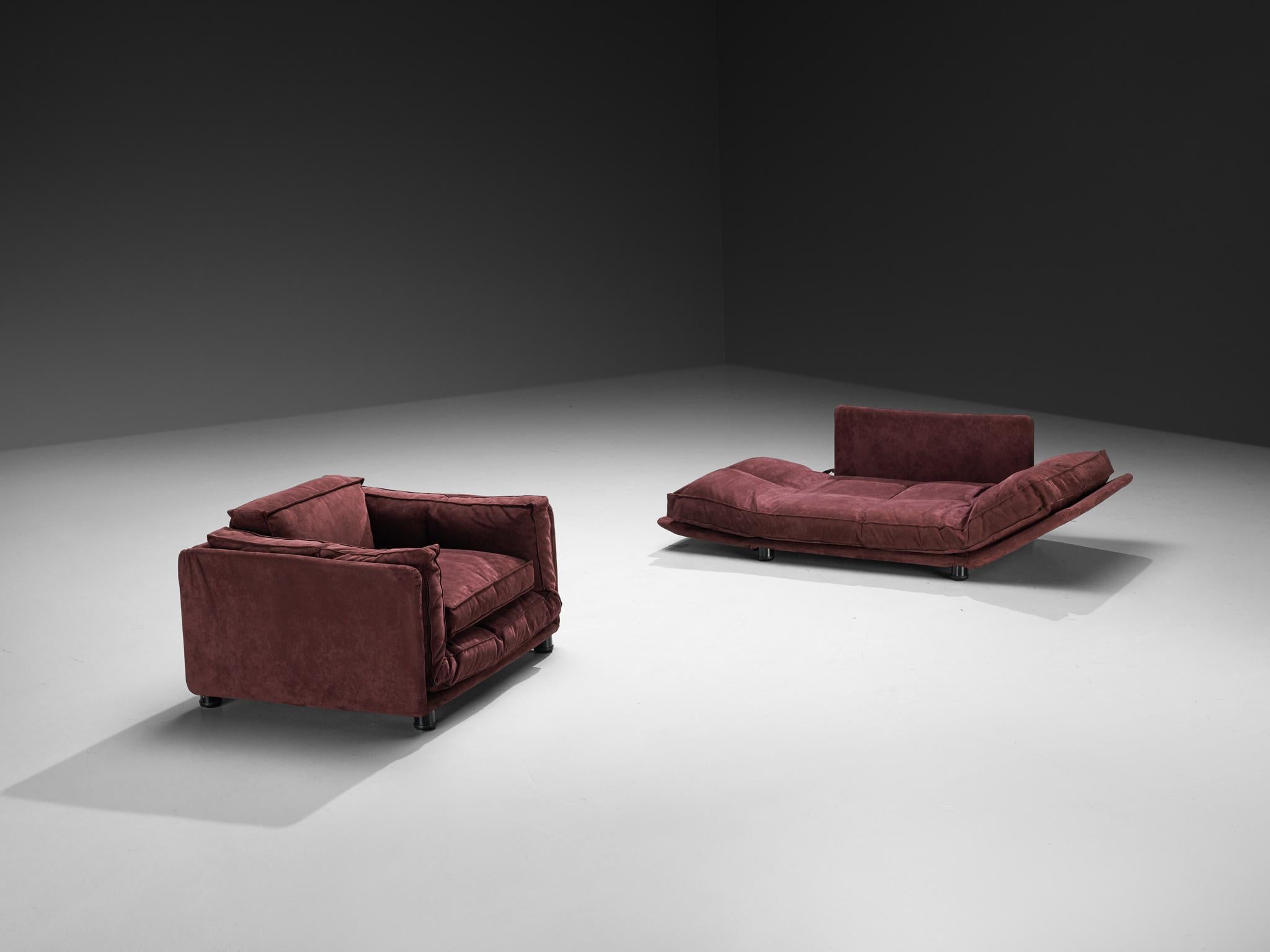 Gionathan de Pas & Donato D'Urbino & Paolo Lomazzi per BBB, sedie lounge 'Flap', metallo, plastica, alcantara, Italia, 1975

La poltrona 