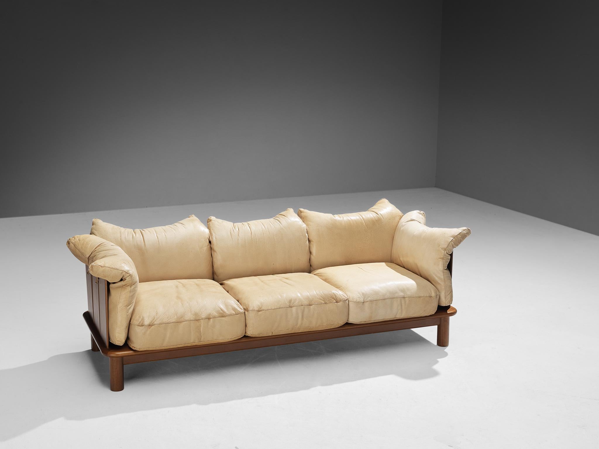 Mid-Century Modern De Pas, D’Urbino & Lomazzi for Poltronova 'PITTI' Sofa in Beige Leather
