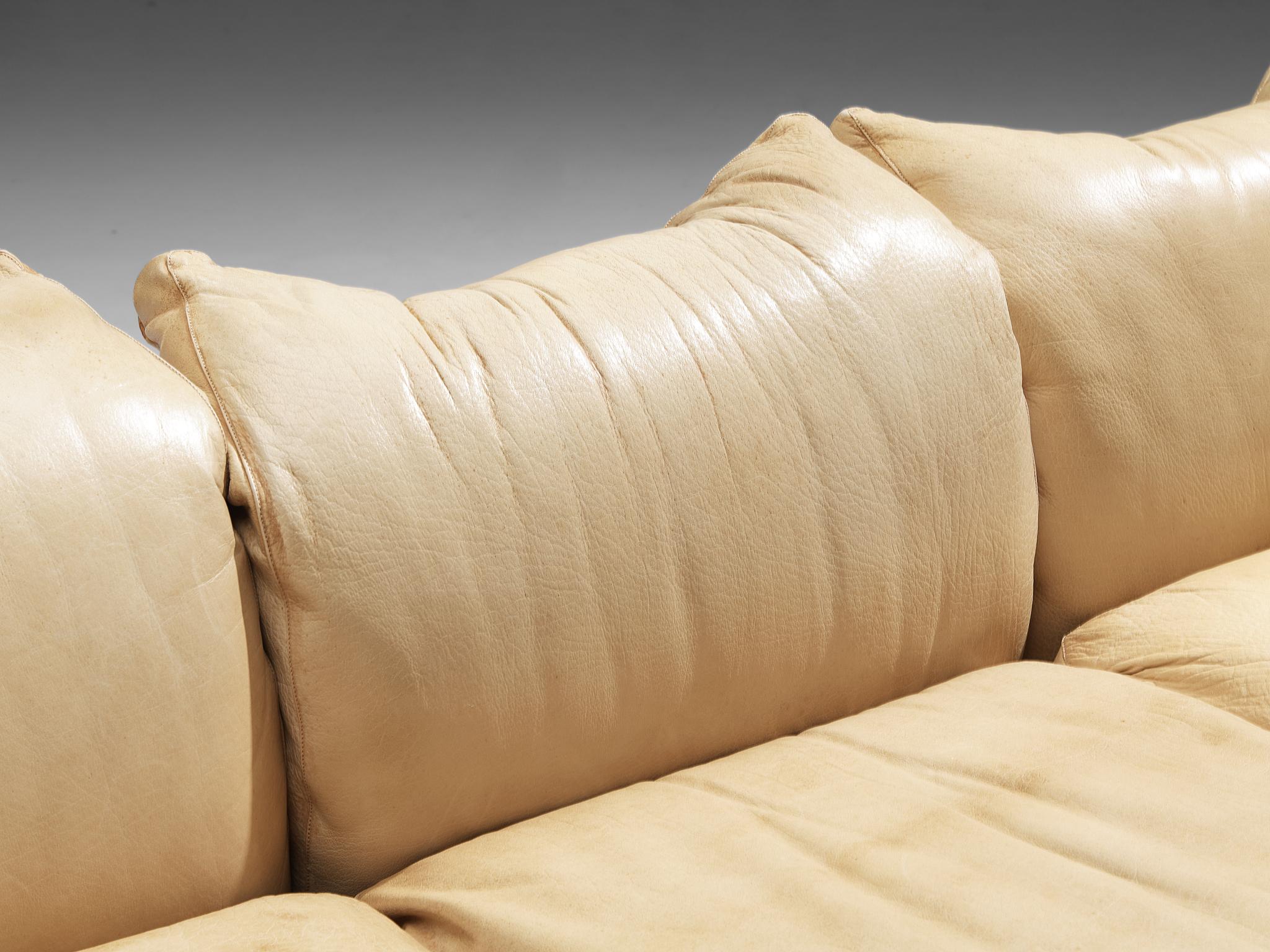 Italian De Pas, D’Urbino & Lomazzi for Poltronova 'PITTI' Sofa in Beige Leather