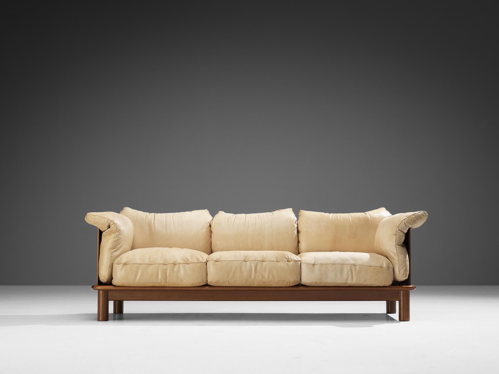 Late 20th Century De Pas, D’Urbino & Lomazzi for Poltronova 'PITTI' Sofa in Beige Leather