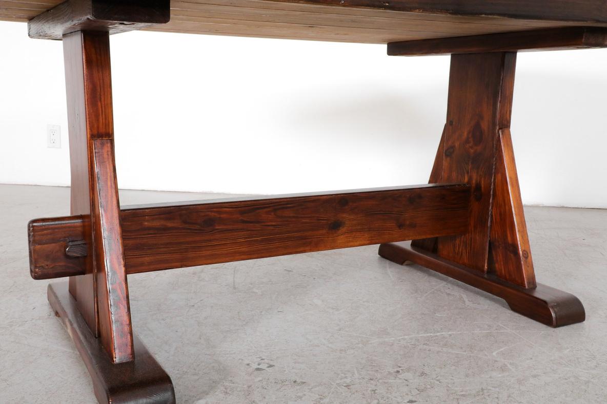 De Puydt Schwerer brutalistischer Eichenholz- Trestle-Tisch oder Schreibtisch aus dunkel gebeizter Eiche im Angebot 1