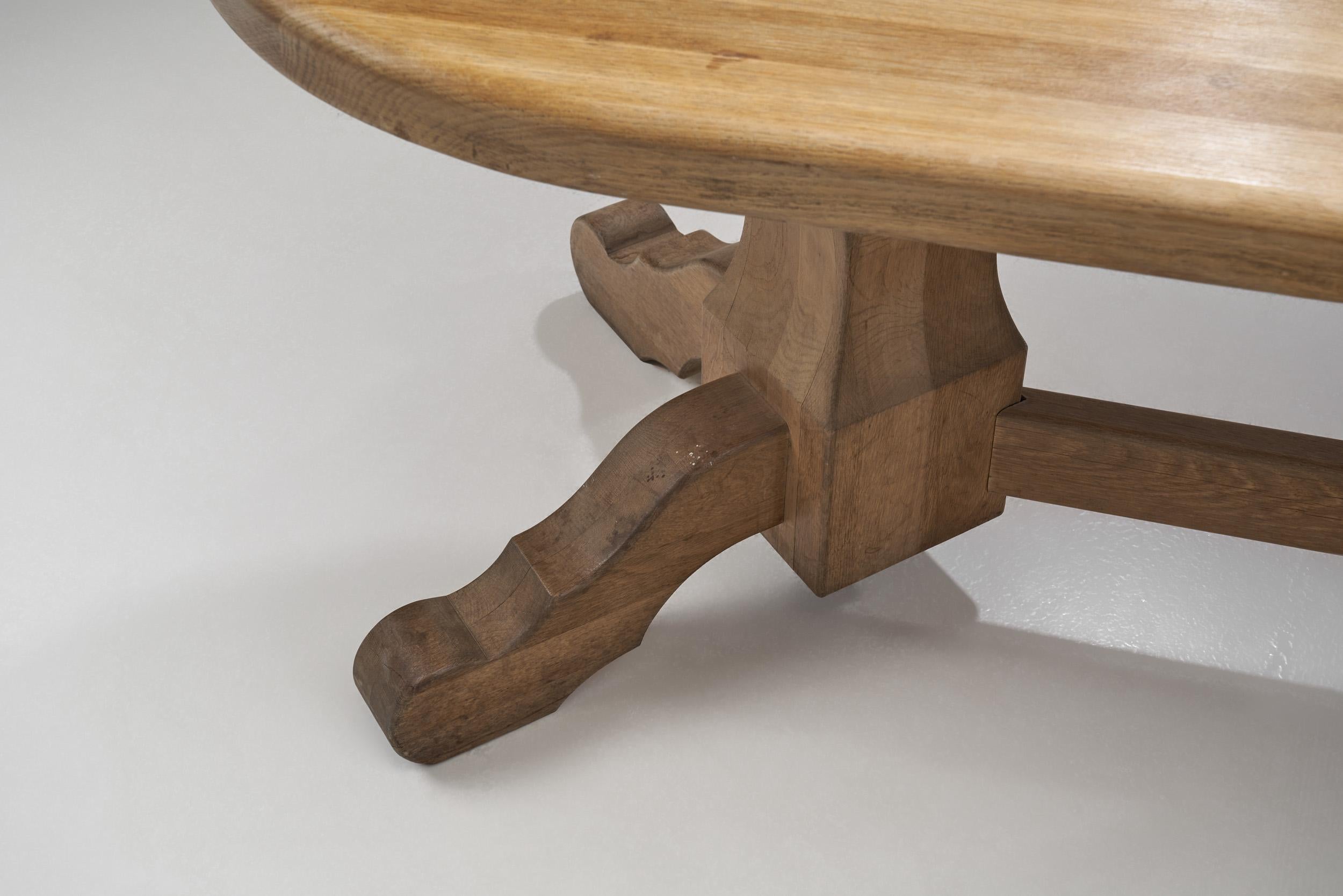 De Puydt Oak Dining Table with Carved Legs, Belgium 1970s For Sale 5