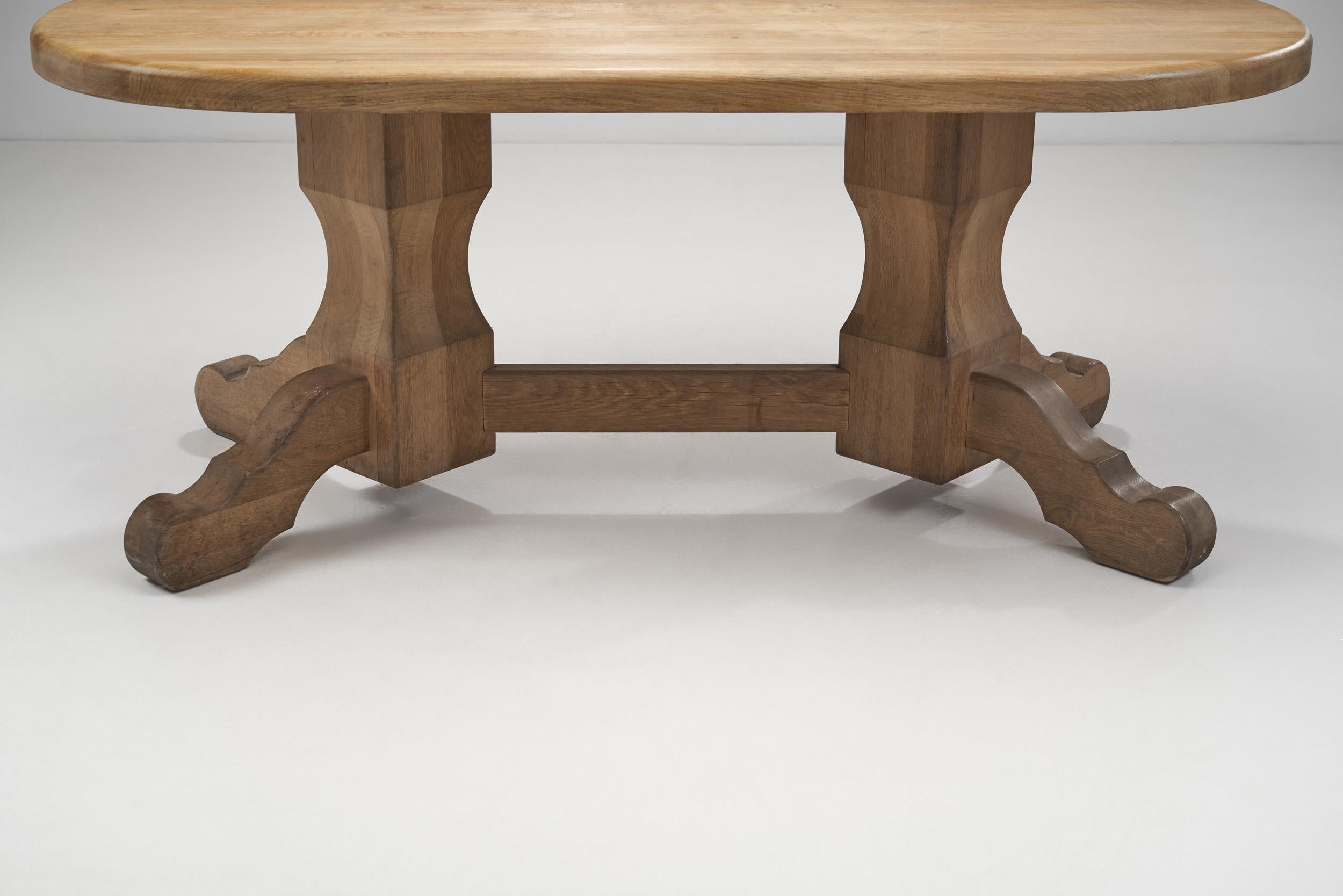 De Puydt Oak Dining Table with Carved Legs, Belgium 1970s For Sale 6