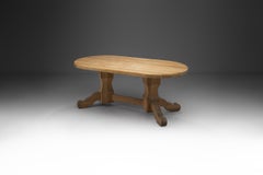 Tavolo da pranzo in Oak De Puydt con gambe intagliate, Belgio, anni '70