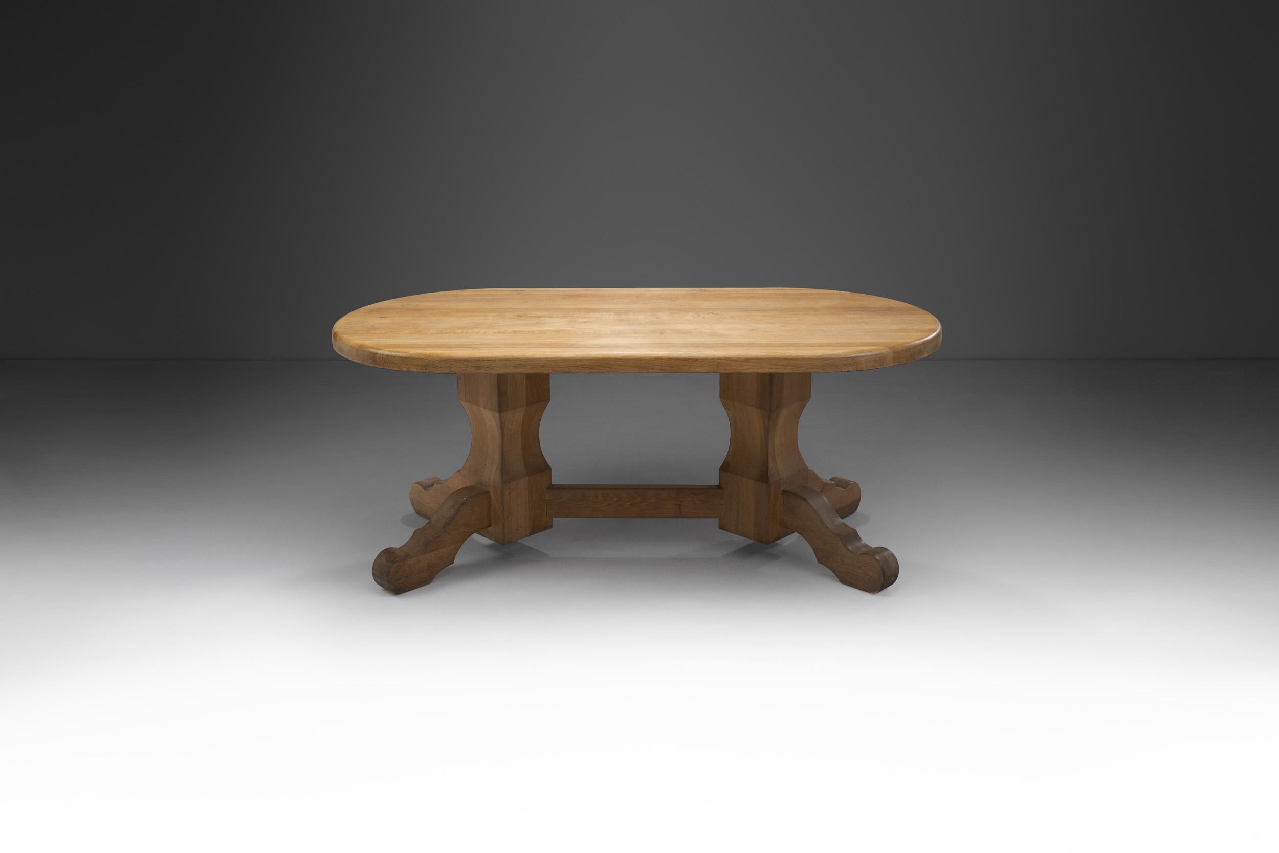Mid-Century Modern De Puydt Oak Dining Table with Carved Legs, Belgium 1970s For Sale