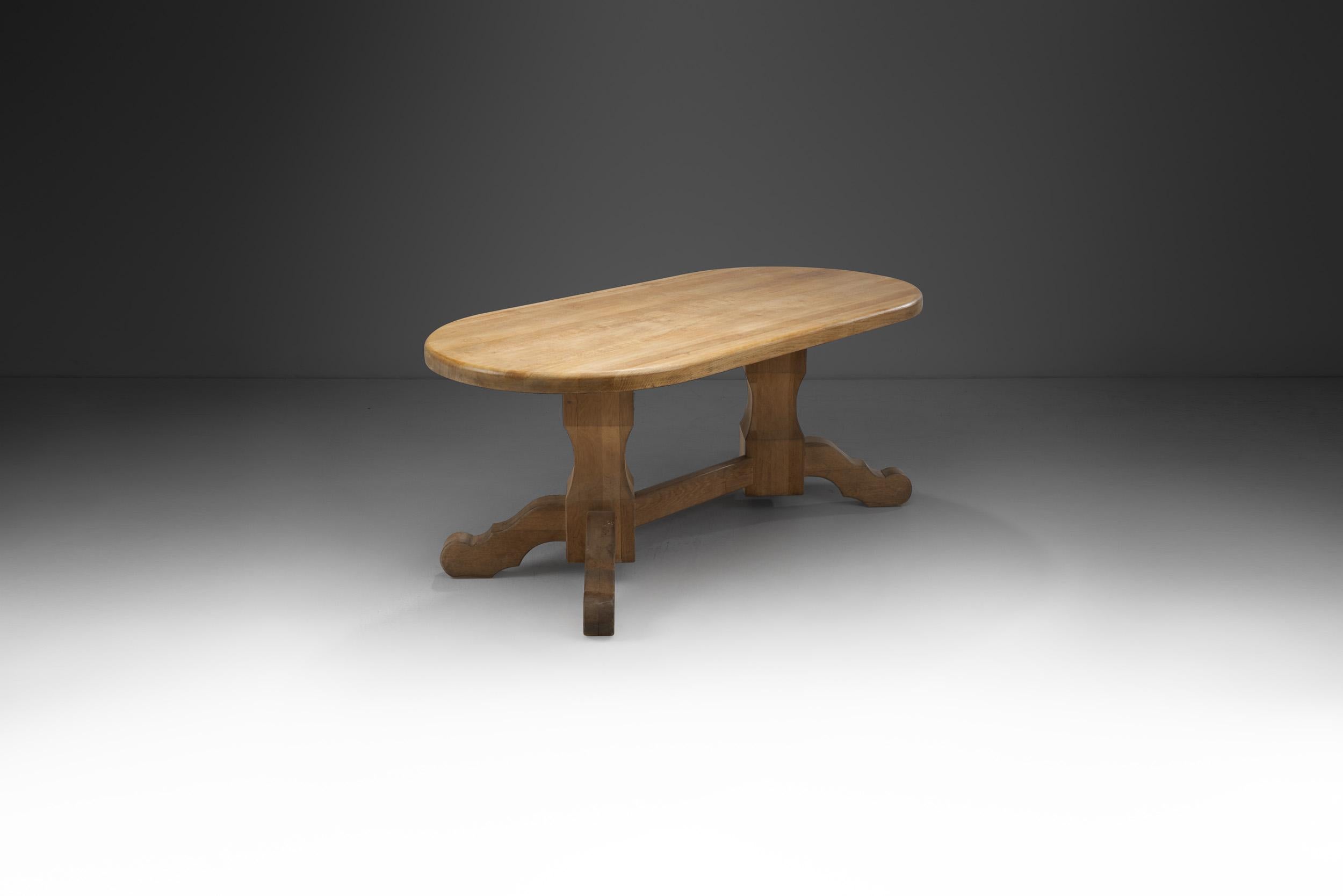 Belgian De Puydt Oak Dining Table with Carved Legs, Belgium 1970s For Sale