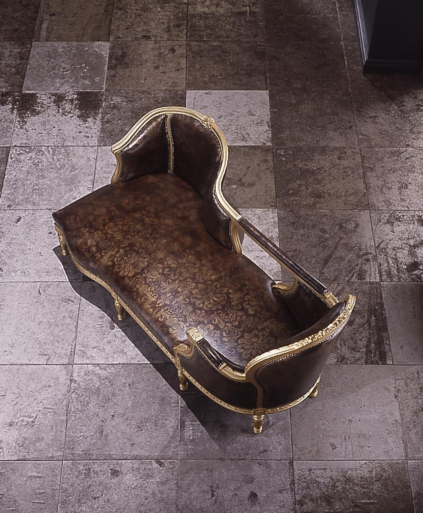 baroque chaise