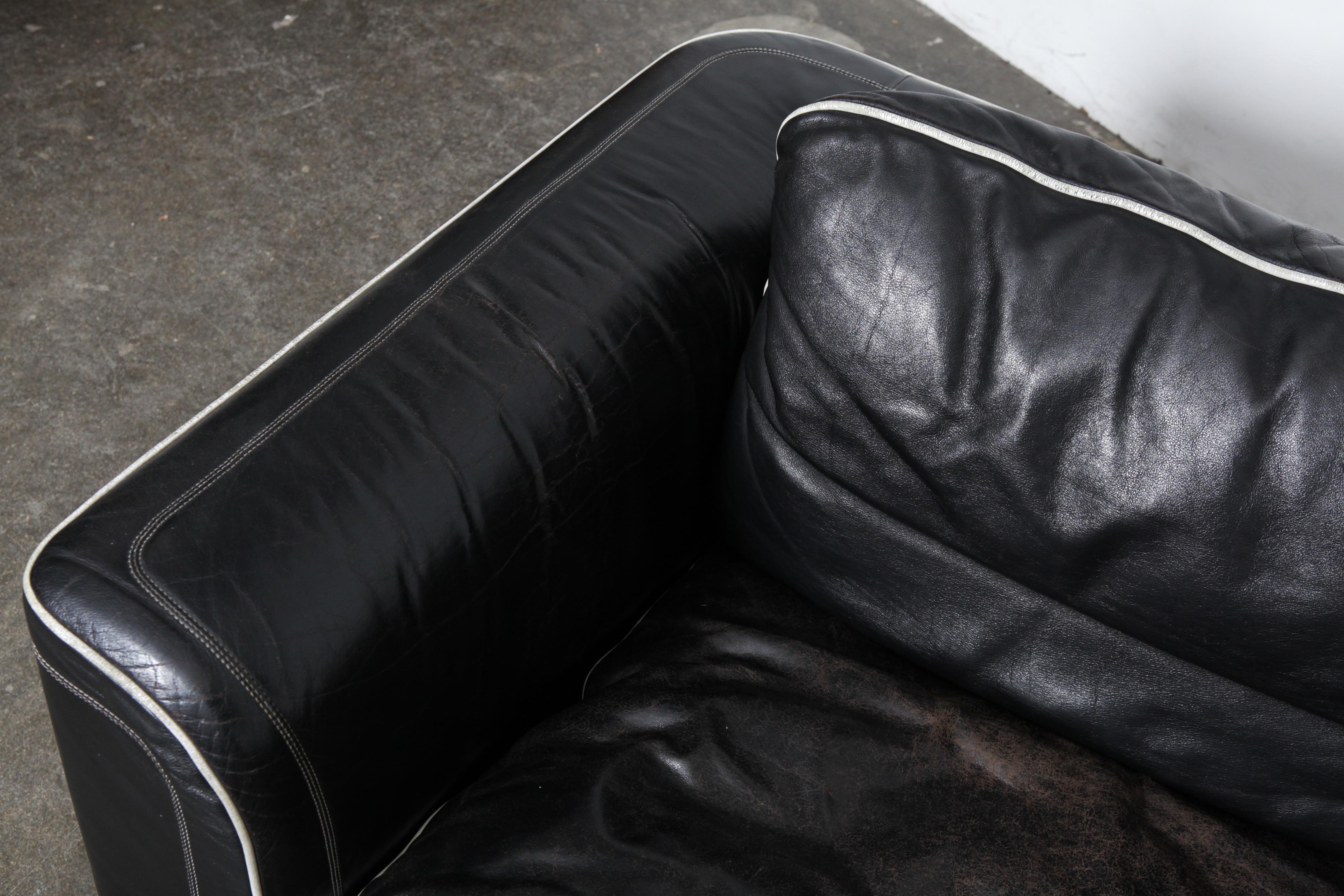 De Sede 1980s Black Leather 2-Seat Sofa For Sale 1