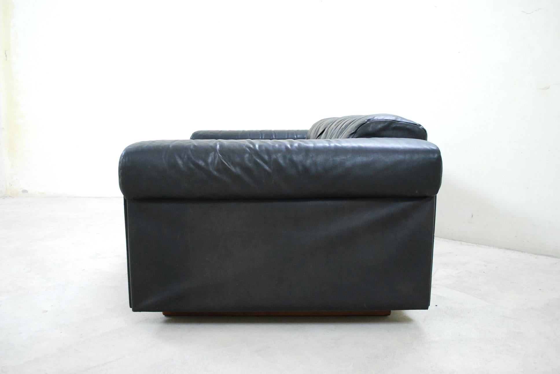 De Sede 2-Seat Sofa Black Leather Sofa, 1970 For Sale 12