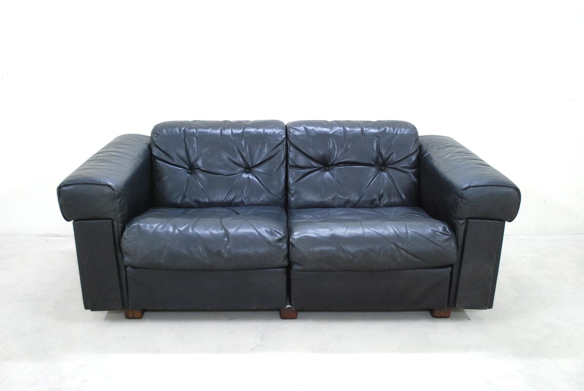 Swiss De Sede 2-Seat Sofa Black Leather Sofa, 1970 For Sale