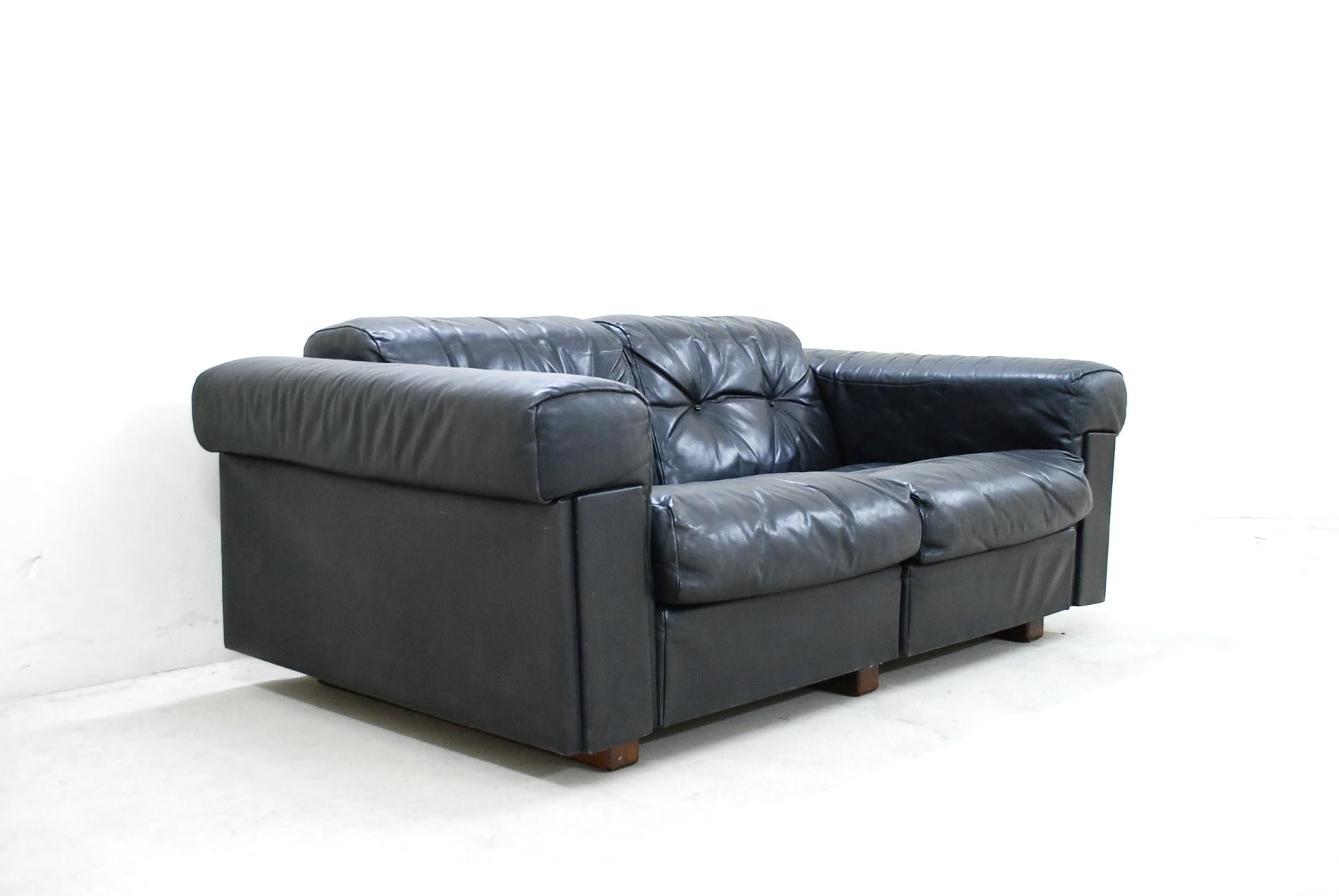 De Sede 2-Seat Sofa Black Leather Sofa, 1970 For Sale 1